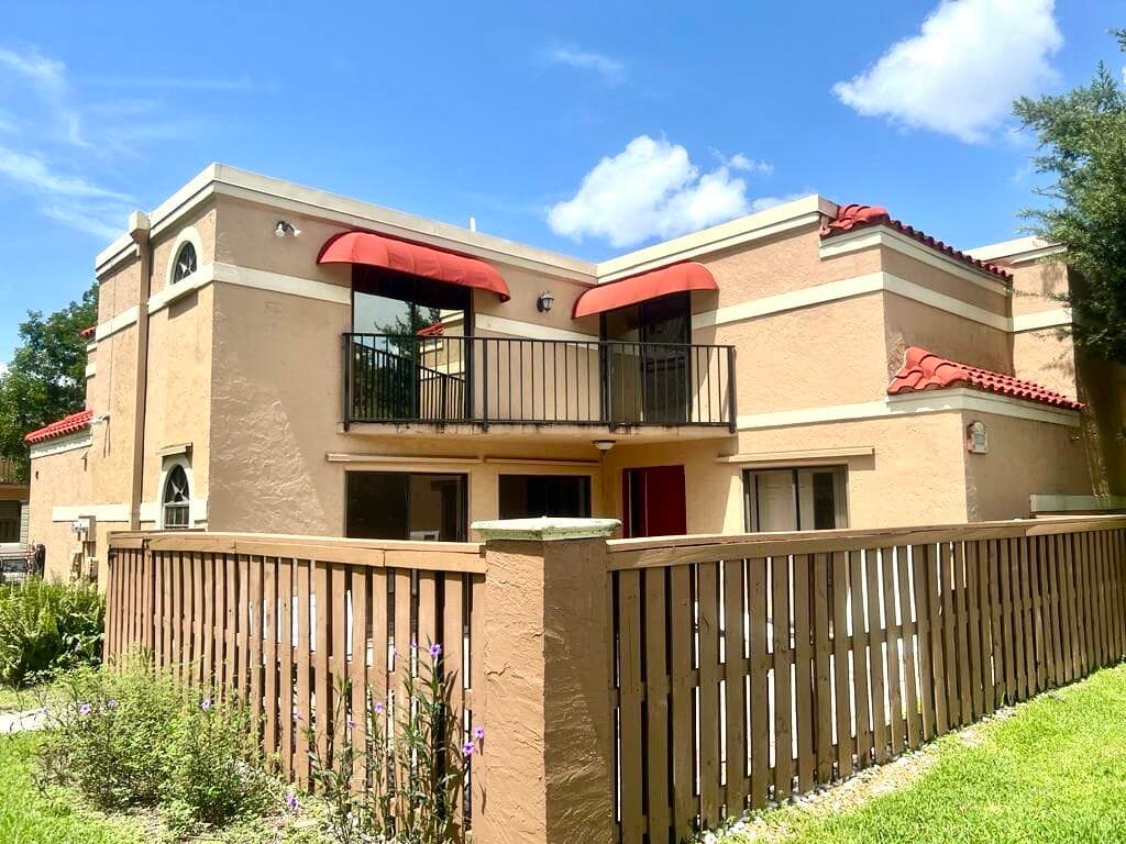 8104 Severn Drive B, Boca Raton, FL 33433 — photo