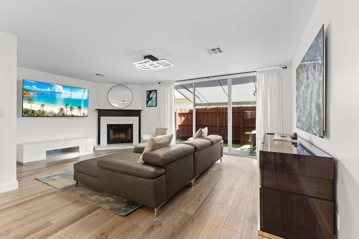 801 NE 1st Street 8, Fort Lauderdale, FL 33301 — photo 9 of 32