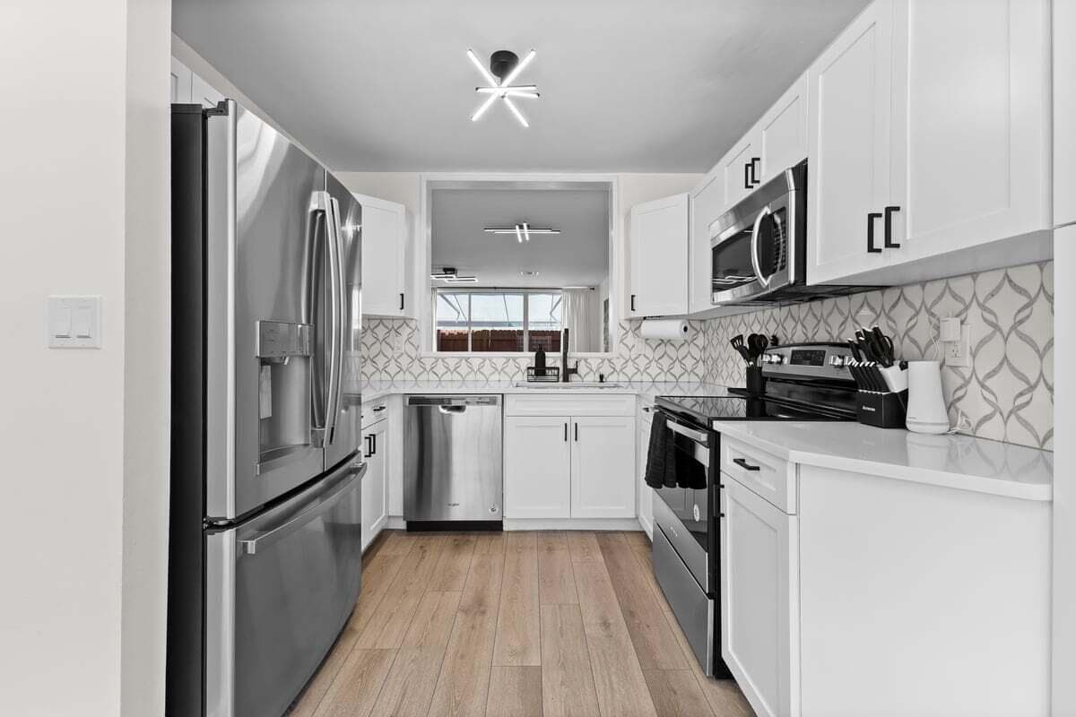 801 NE 1st Street 8, Fort Lauderdale, FL 33301 — photo 7 of 32