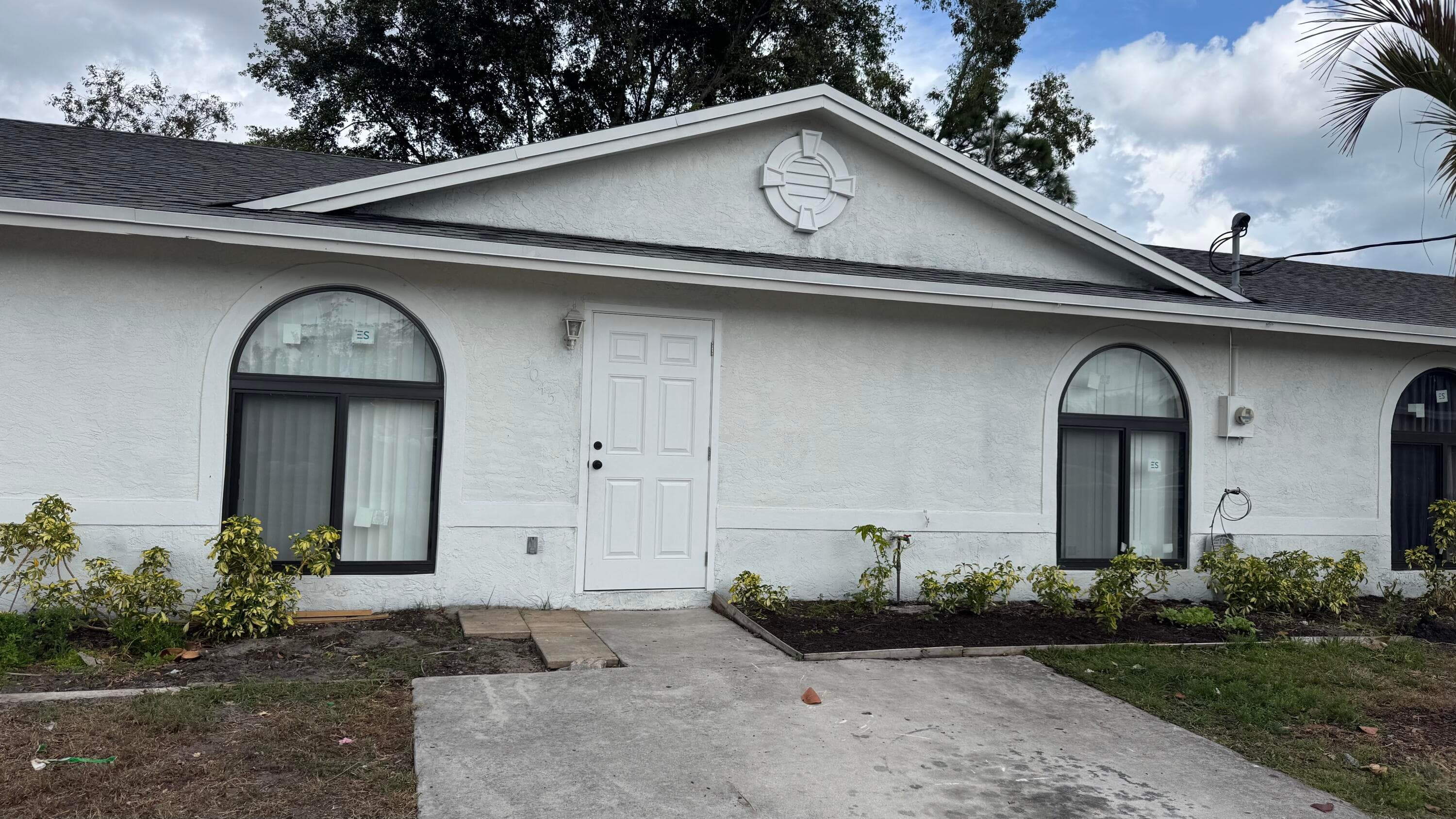 5045 SE Primrose Way, Stuart, FL 34997 — photo 1 of 6