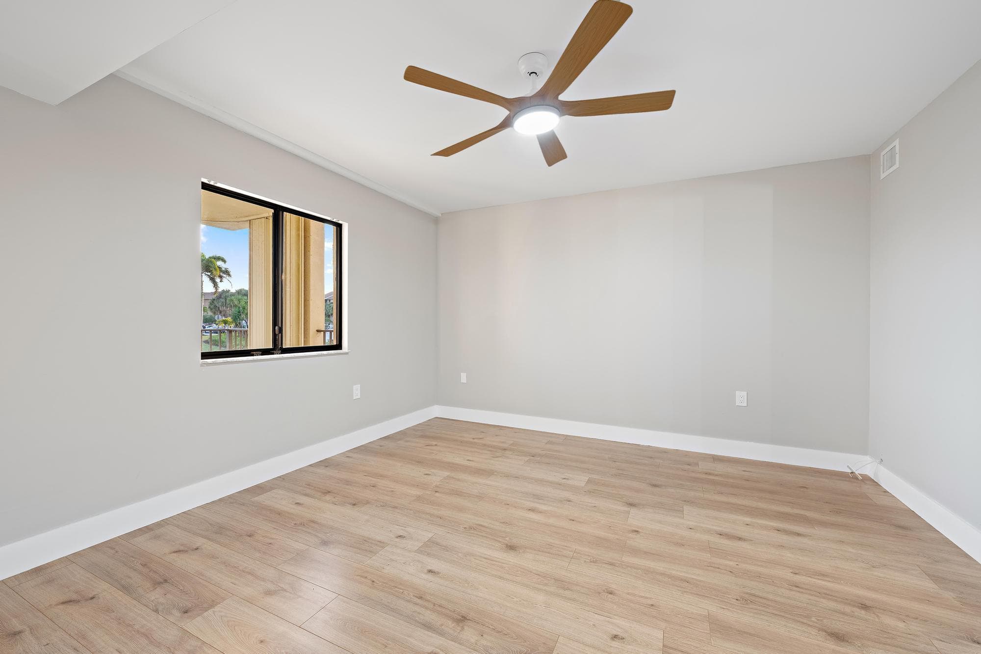 1601 Marina Isle Way 106, Jupiter, FL 33477 — photo 11 of 33