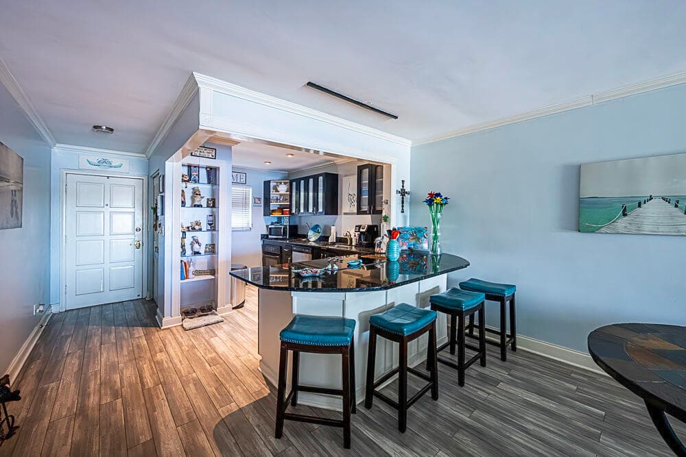 714 Northlake Court 208, North Palm Beach, FL 33408 — photo 5 of 18