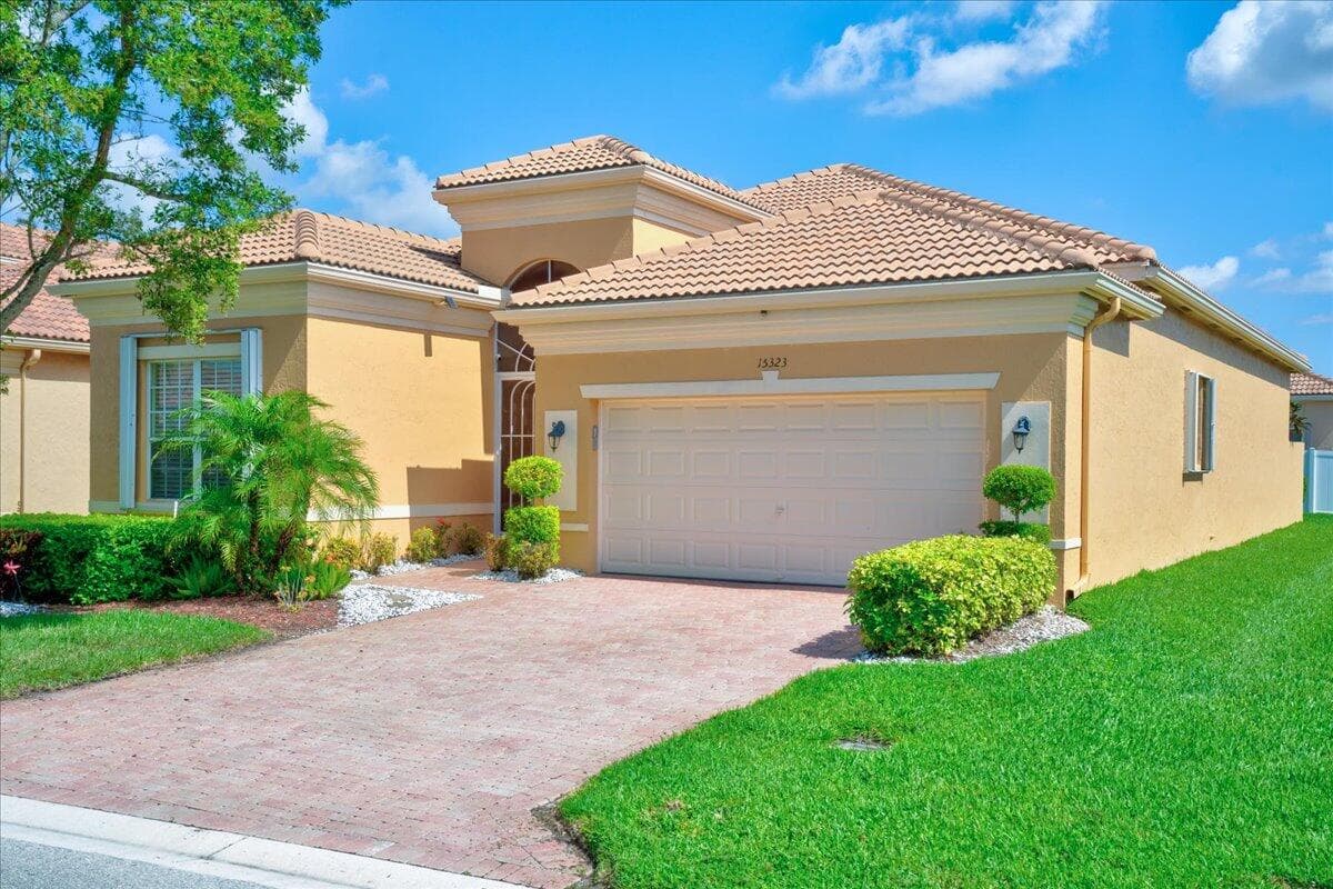15323 Fiorenza Circle, Delray Beach, FL 33446 — photo 3 of 43