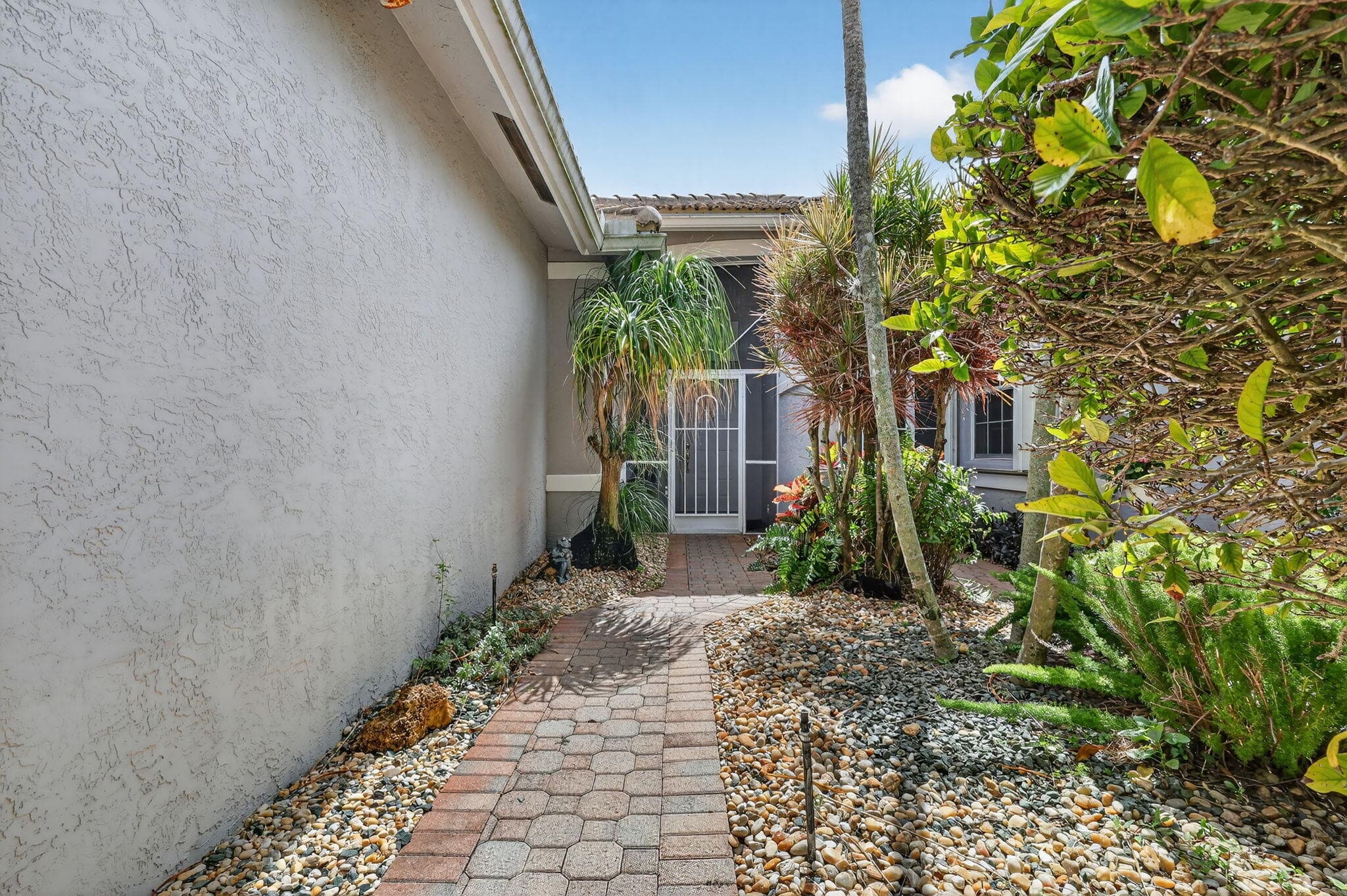 9848 Crescent View Drive S, Boynton Beach, FL 33437 — photo 4 of 65