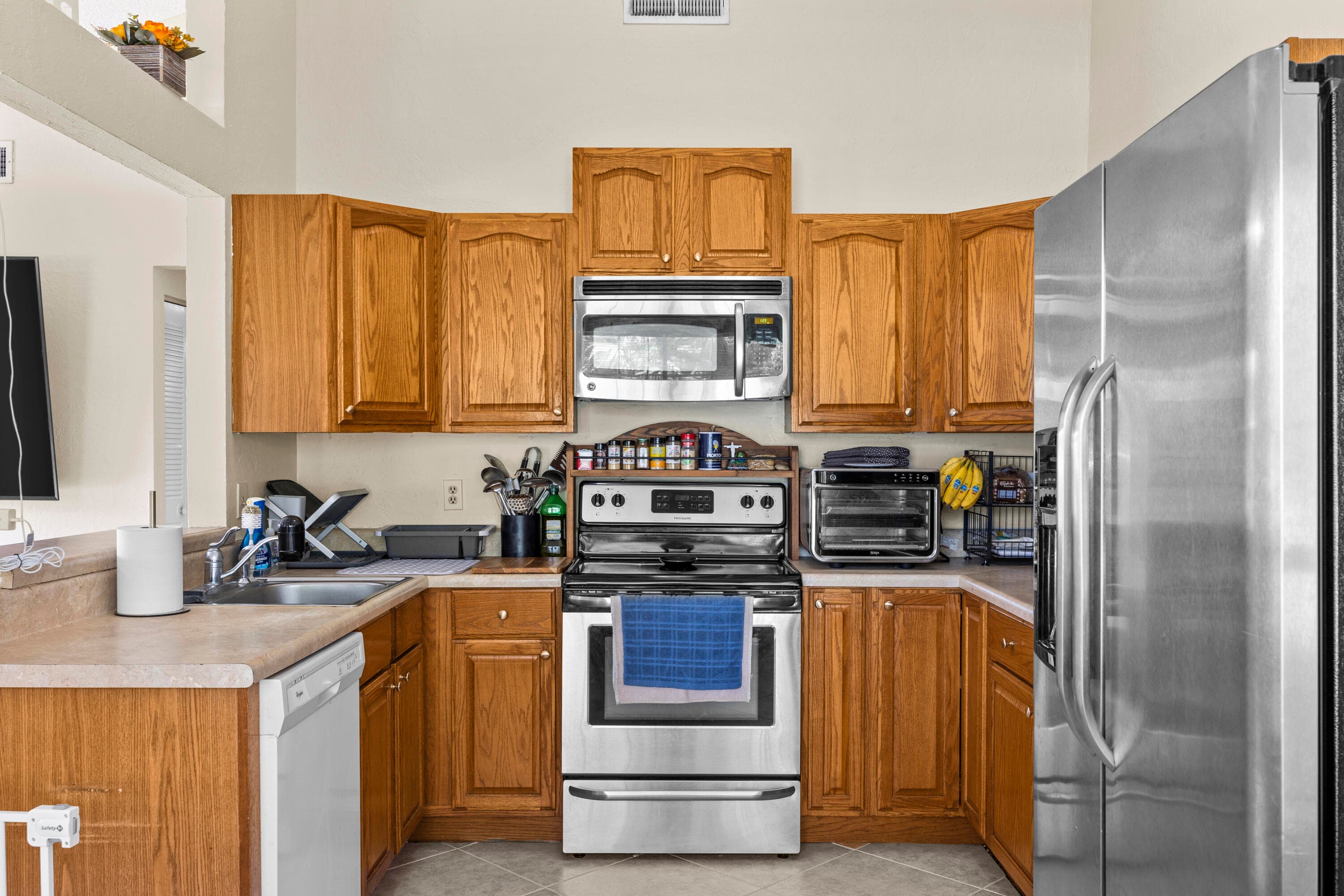 10552 Bobbie Lane, Royal Palm Beach, FL 33411 — photo 12 of 30