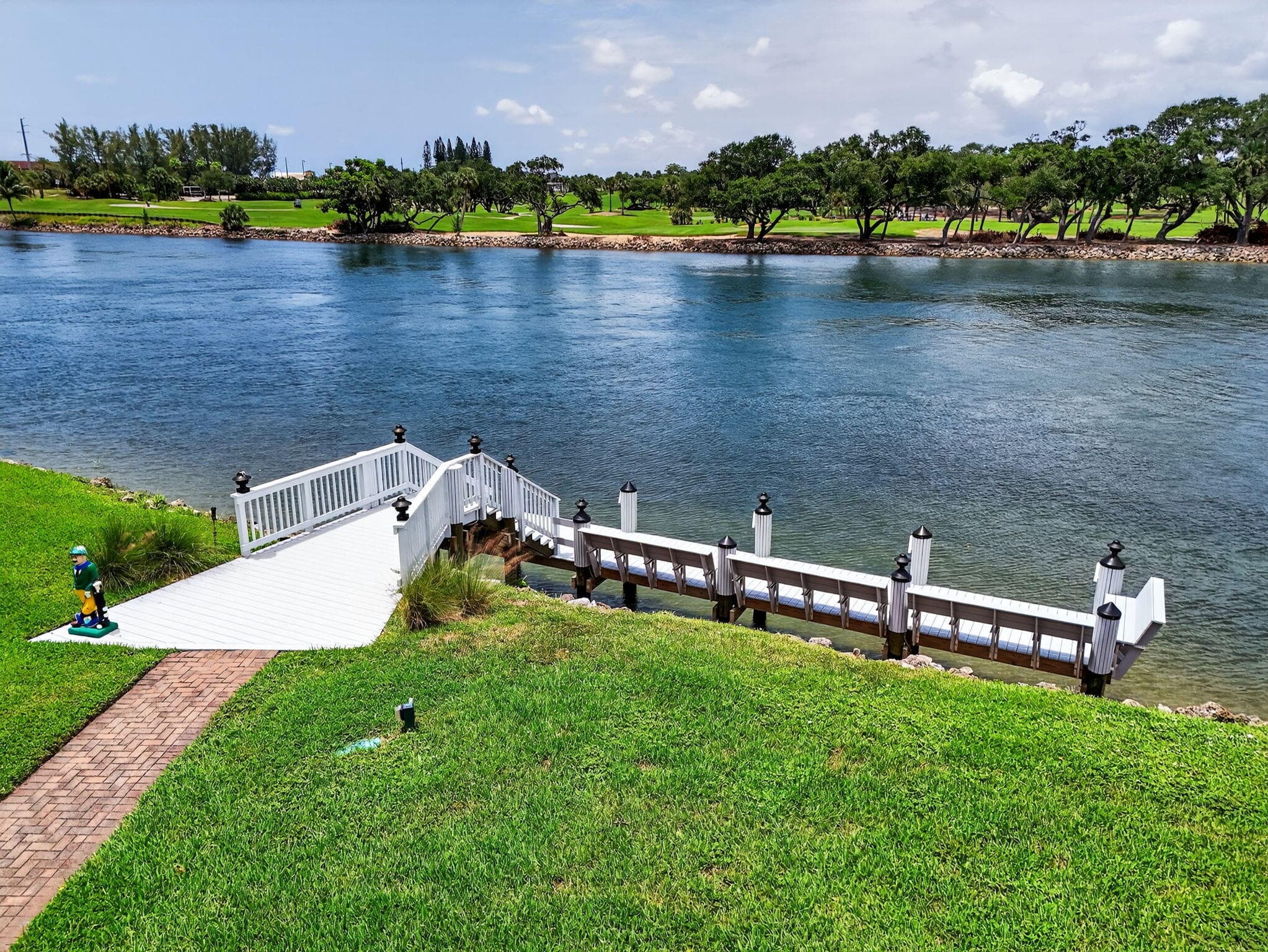336 Golfview Road 207, North Palm Beach, FL 33408 — photo 6 of 52
