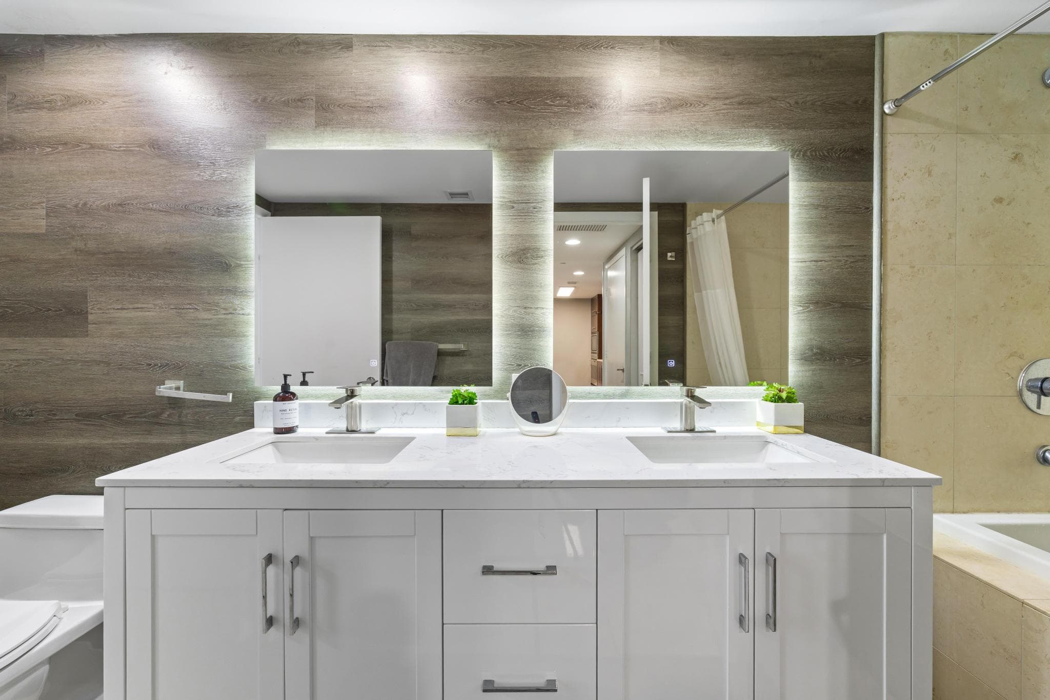 485 Brickell Avenue 2506, Miami, FL 33131 — photo 17 of 34