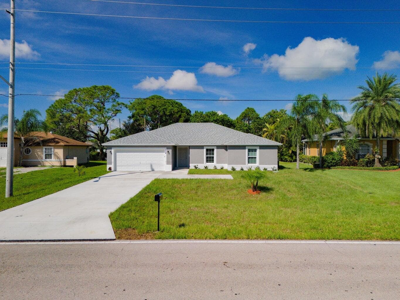 574 NW Bayshore Boulevard, Port St. Lucie, FL 34983 — photo 2 of 41