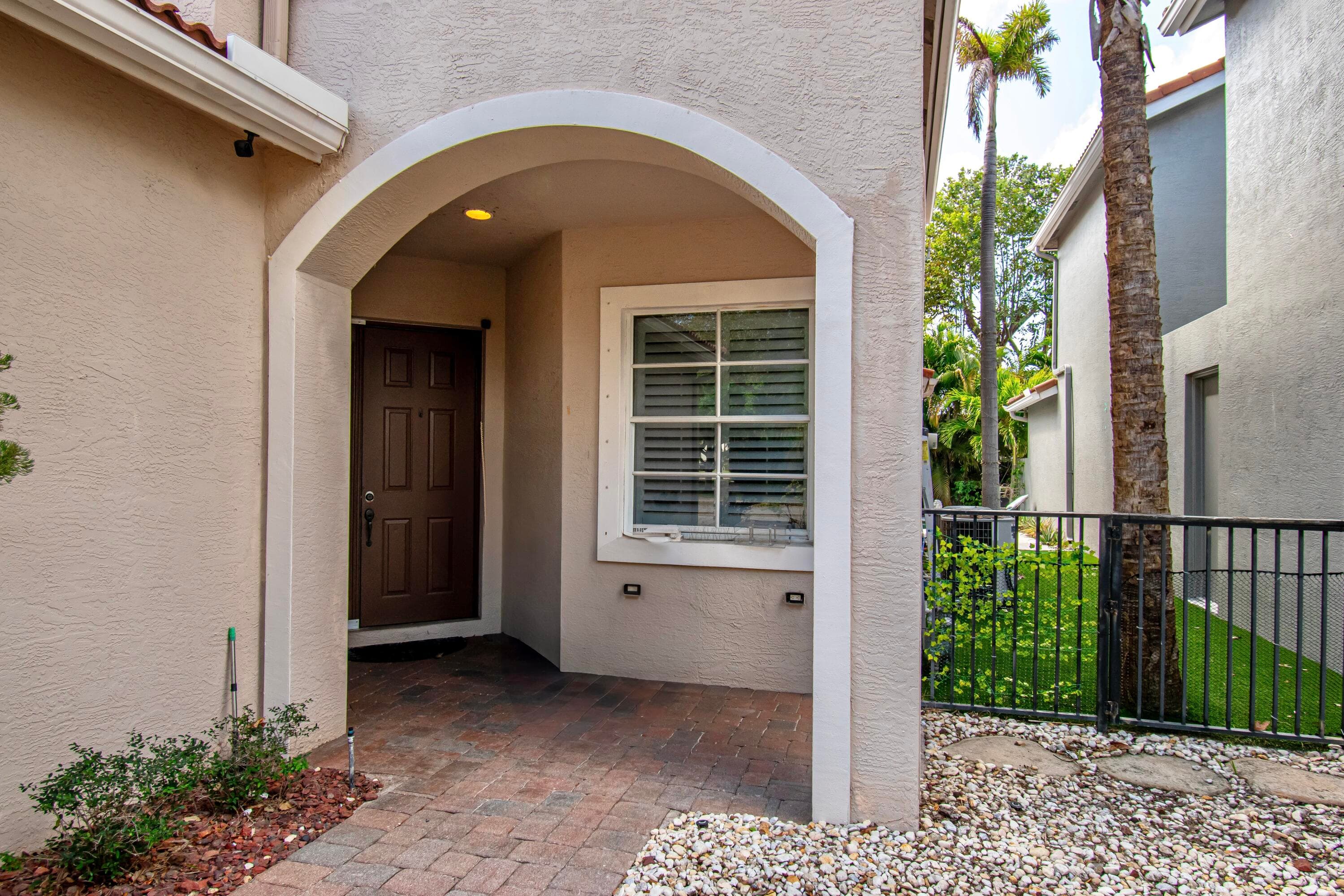10833 Lake Wynds Court, Boynton Beach, FL 33437 — photo 5 of 67
