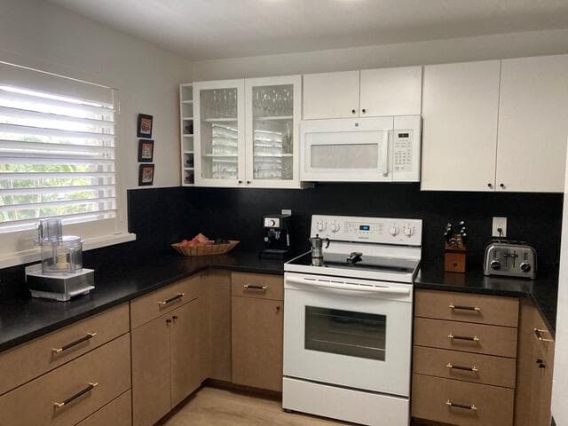 3597 Birdie Drive 203, Lake Worth, FL 33467 — photo 4 of 22