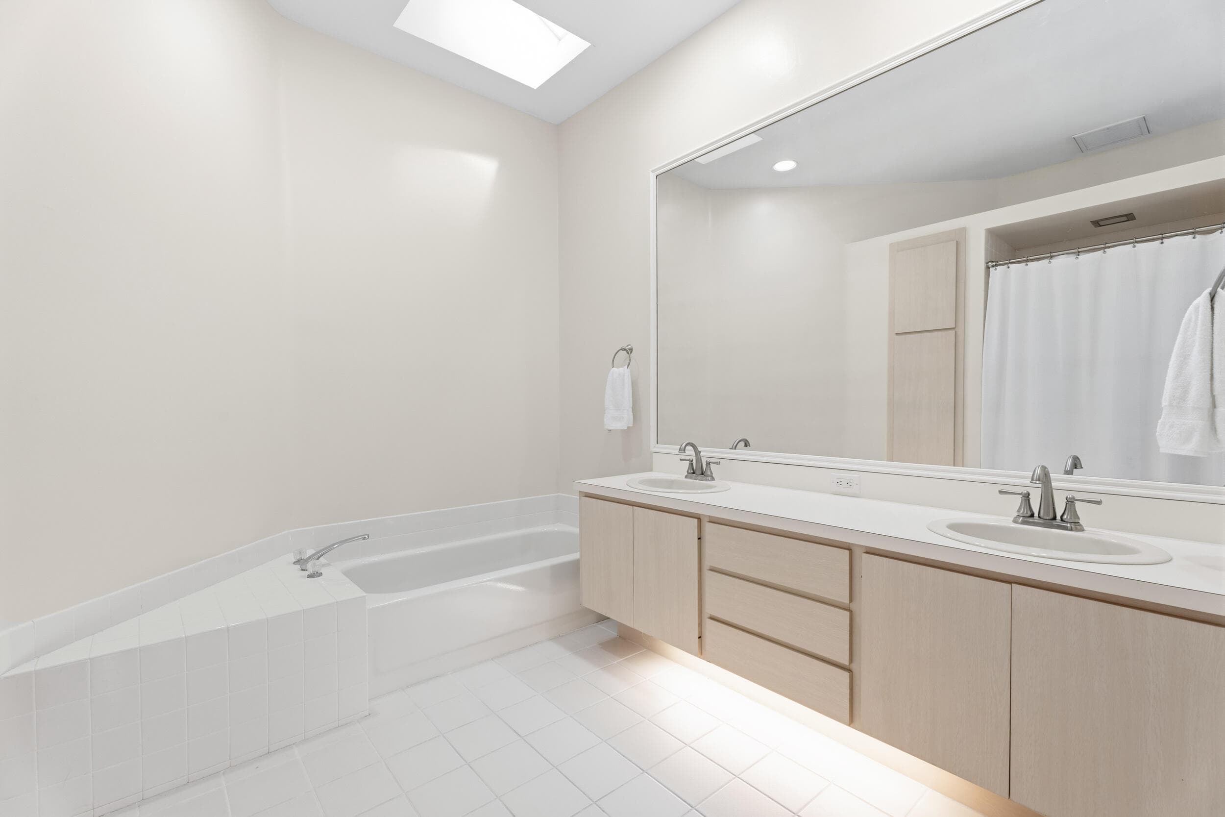 7780 SE Needle Palm Circle, Hobe Sound, FL 33455 — photo 14 of 33