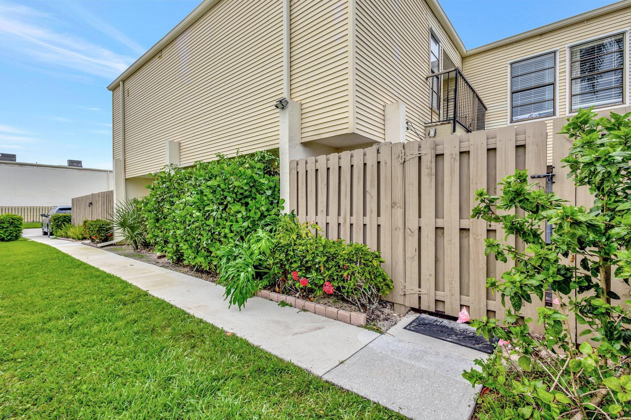 1586 Shaker Circle, Wellington, FL 33414 — photo 32 of 38