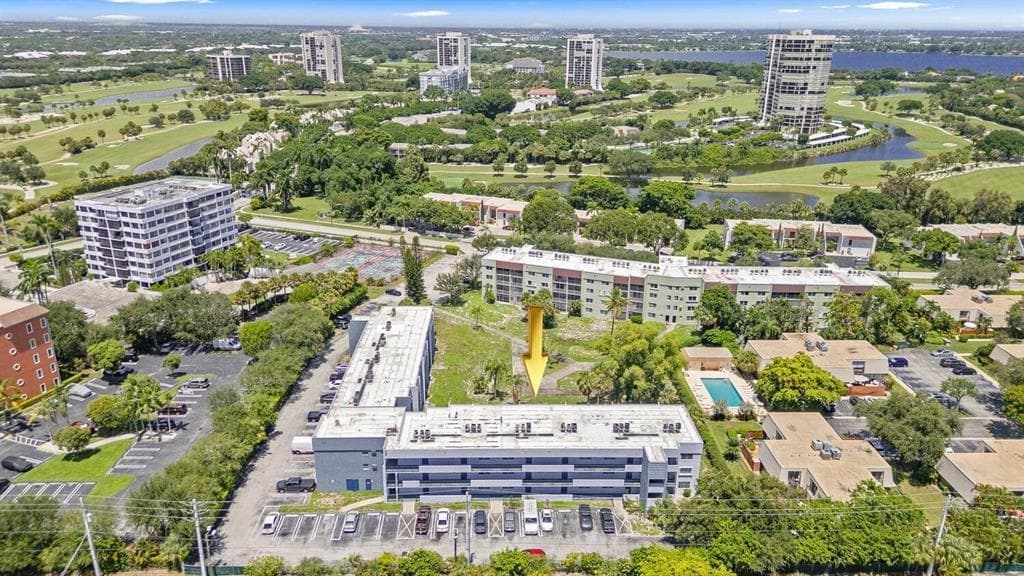 1630 Embassy Drive 105, West Palm Beach, FL 33401 — photo 1 of 14