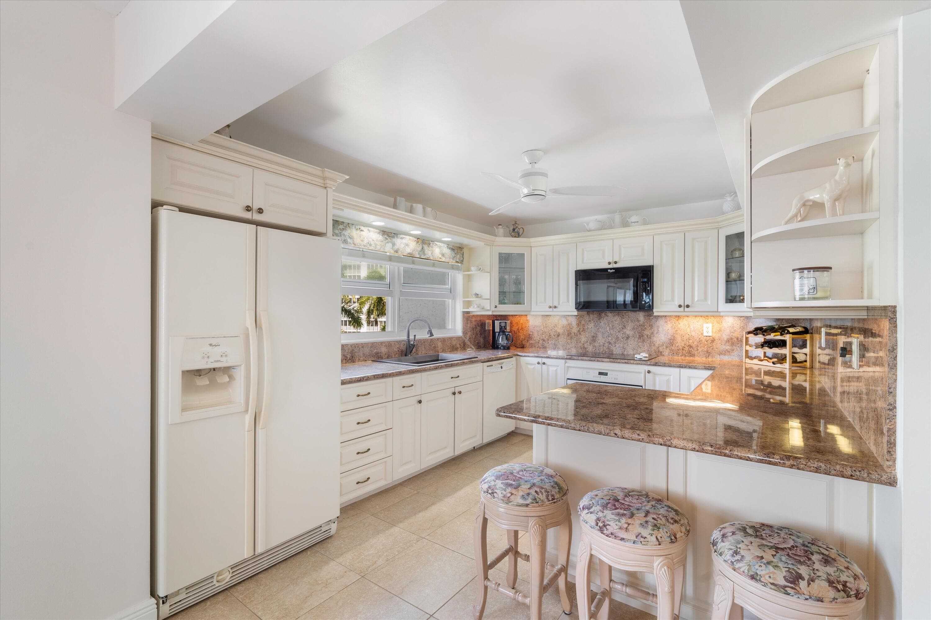 3310 S Ocean Boulevard 525-d, Highland Beach, FL 33487 — photo 17 of 35