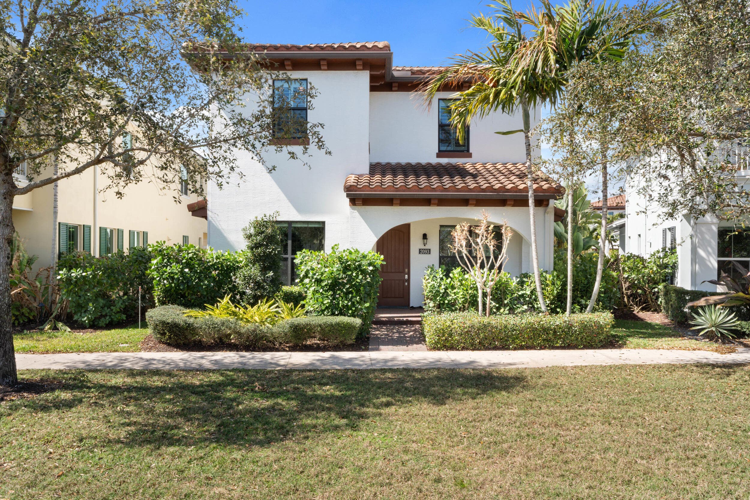 2093 Dickens Terrace, Palm Beach Gardens, FL 33418 — photo 3 of 47