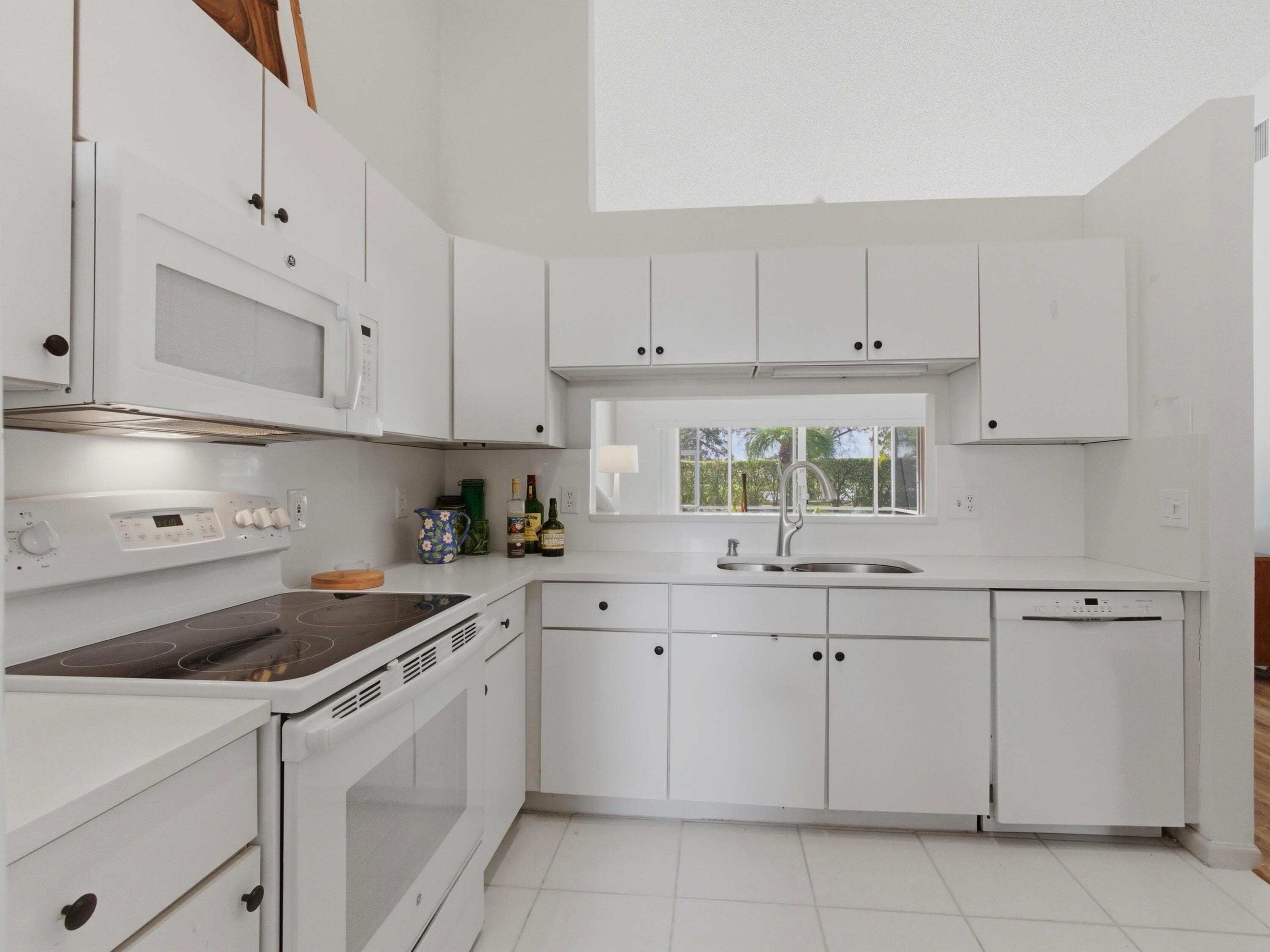 6367 Long Key Lane, Boynton Beach, FL 33472 — photo 13 of 57