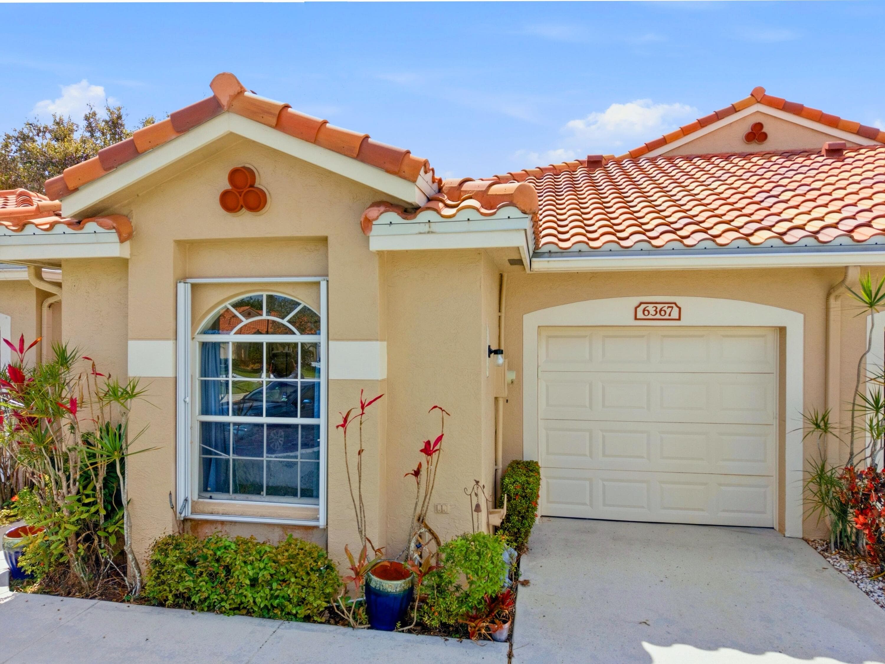 6367 Long Key Lane, Boynton Beach, FL 33472 — photo 2 of 57