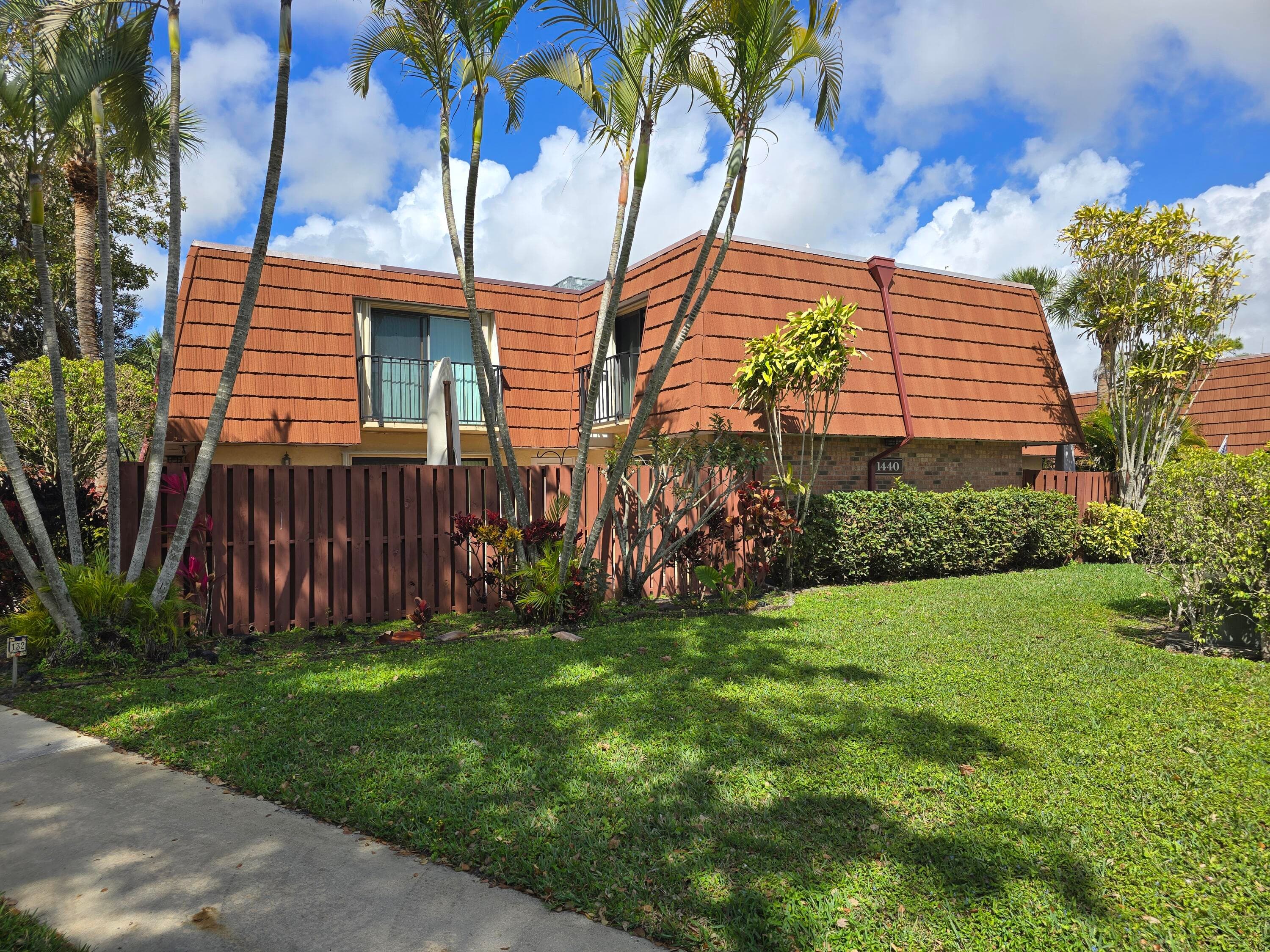 1440 Augusta Circle 132, Delray Beach, FL 33445 — photo 2 of 22