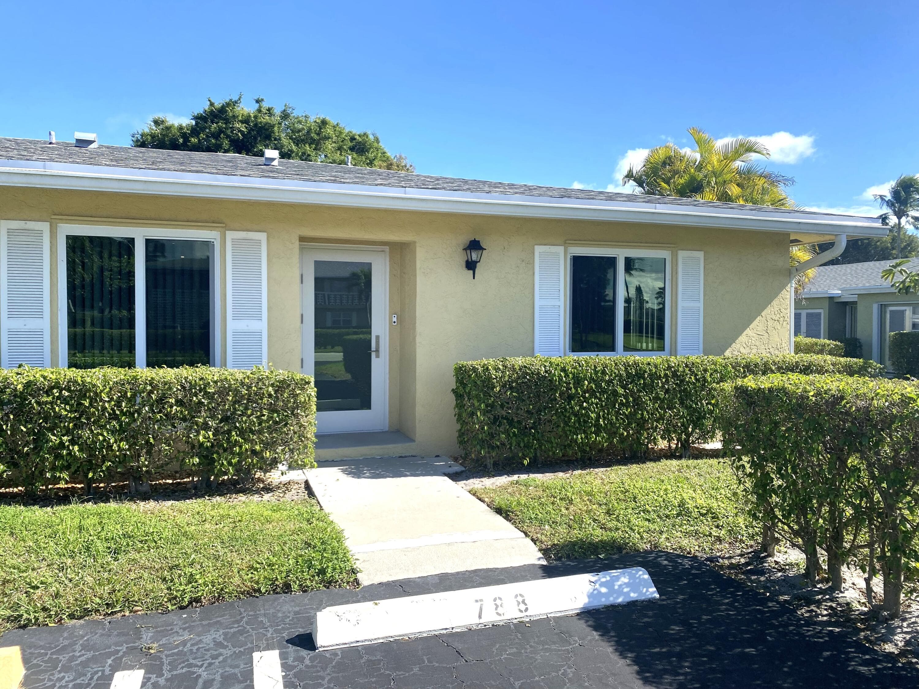 1110 Cactus Terrace D, Delray Beach, FL 33445 — photo 1 of 35