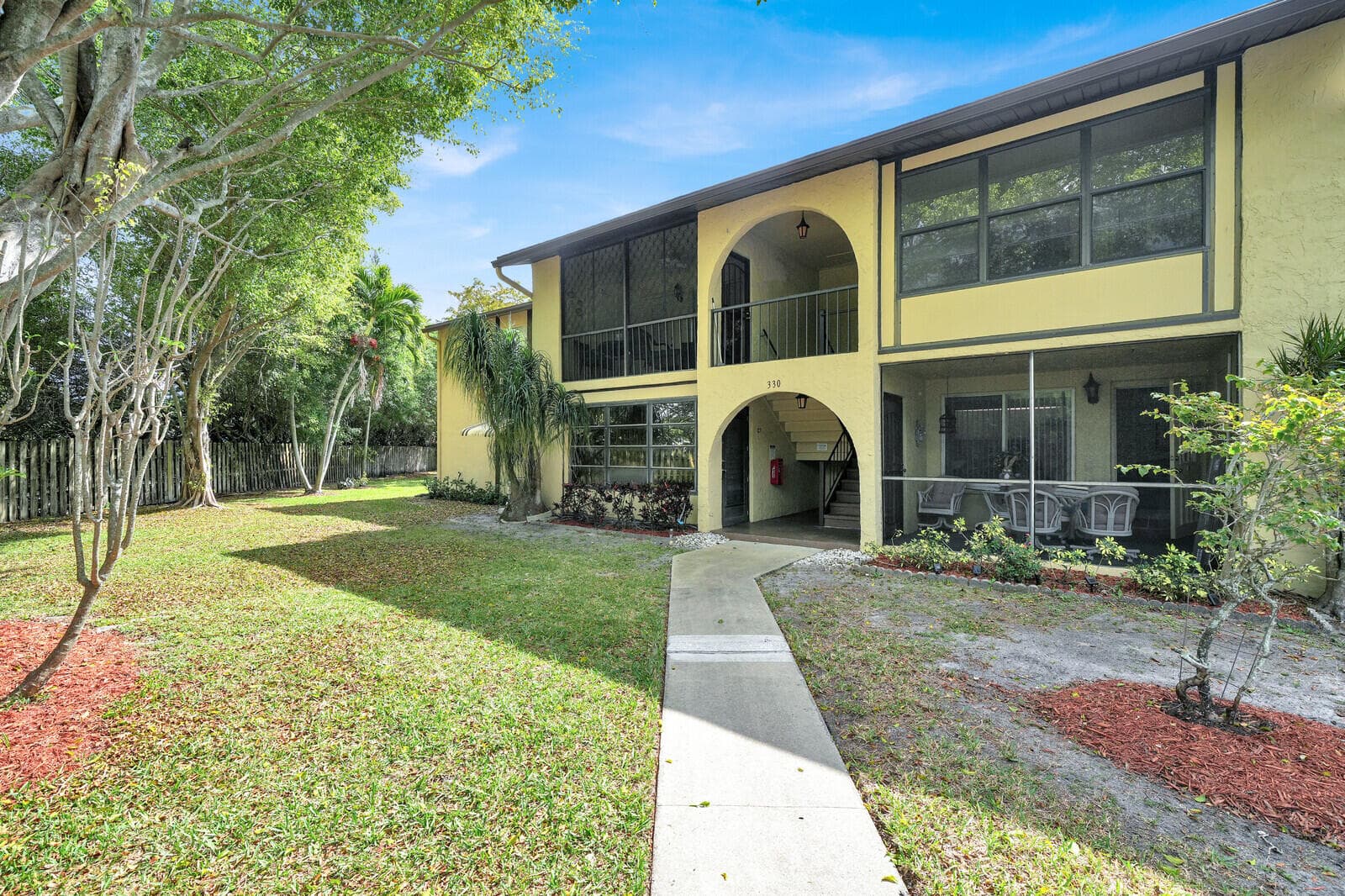 330 Pine Ridge Circle B-2, Greenacres, FL 33463 — photo