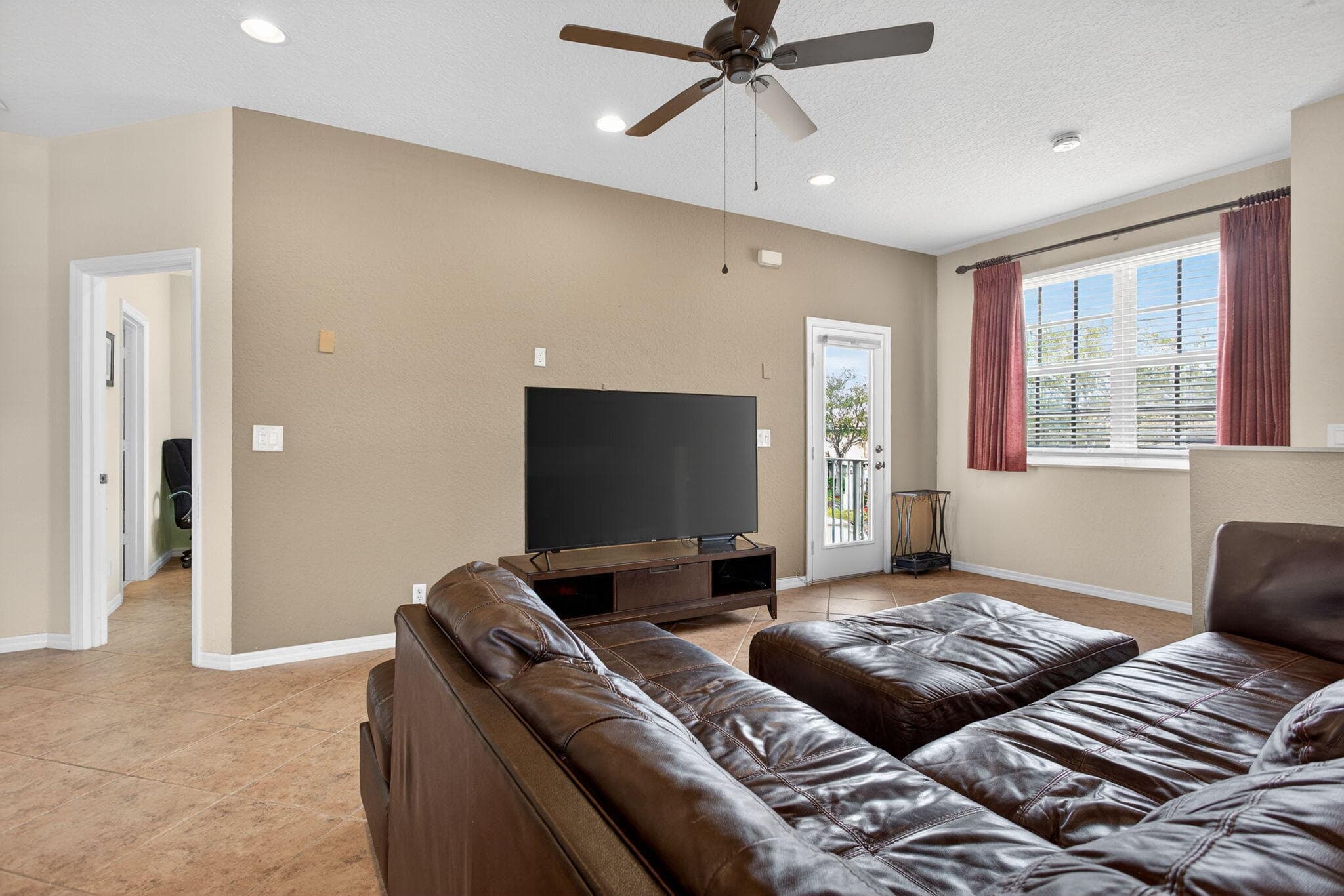 9125 Pershore Place 8204, Tamarac, FL 33321 — photo 25 of 44
