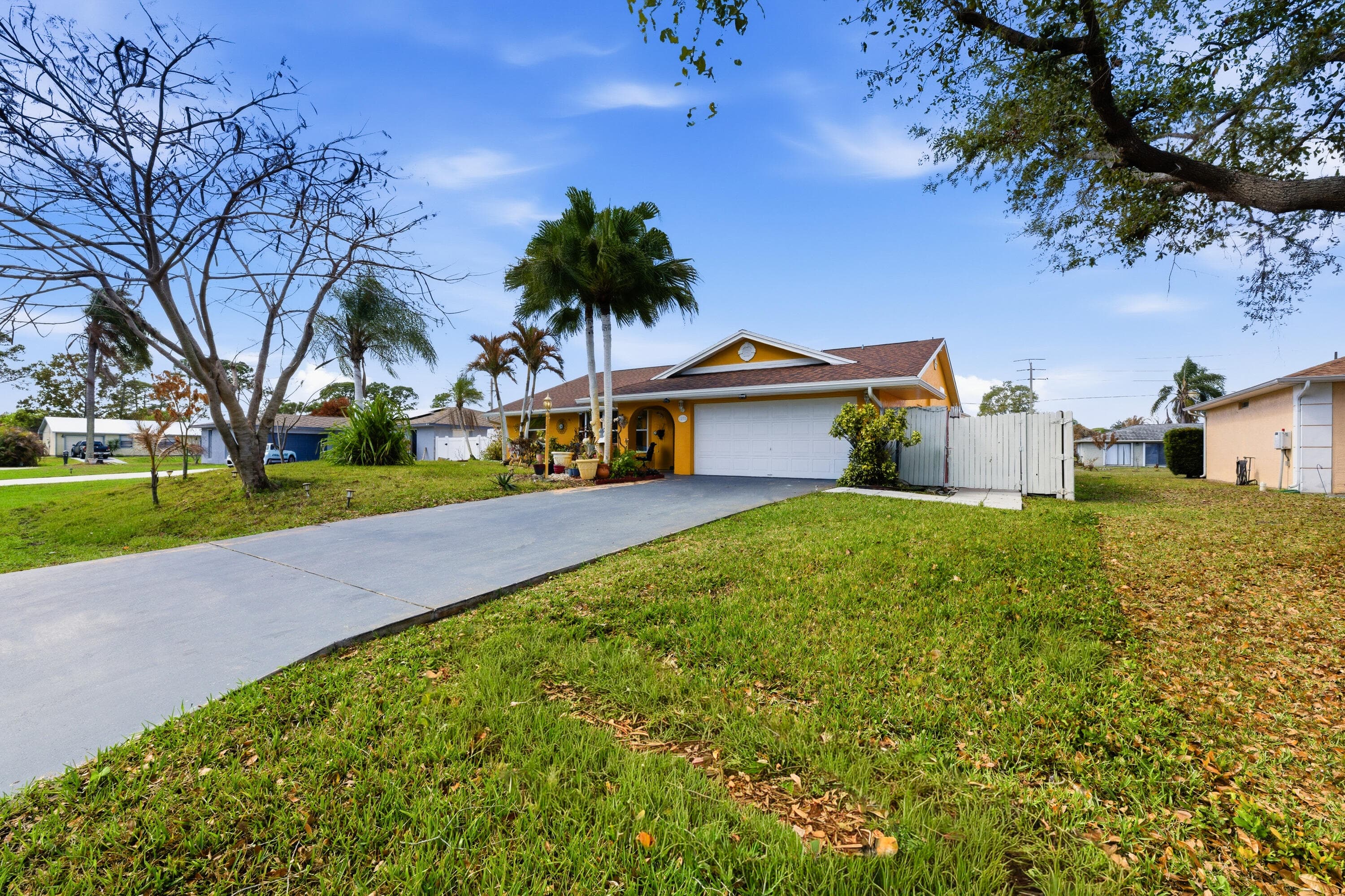 1370 SE Navajo Lane, Port St. Lucie, FL 34983 — photo 4 of 26