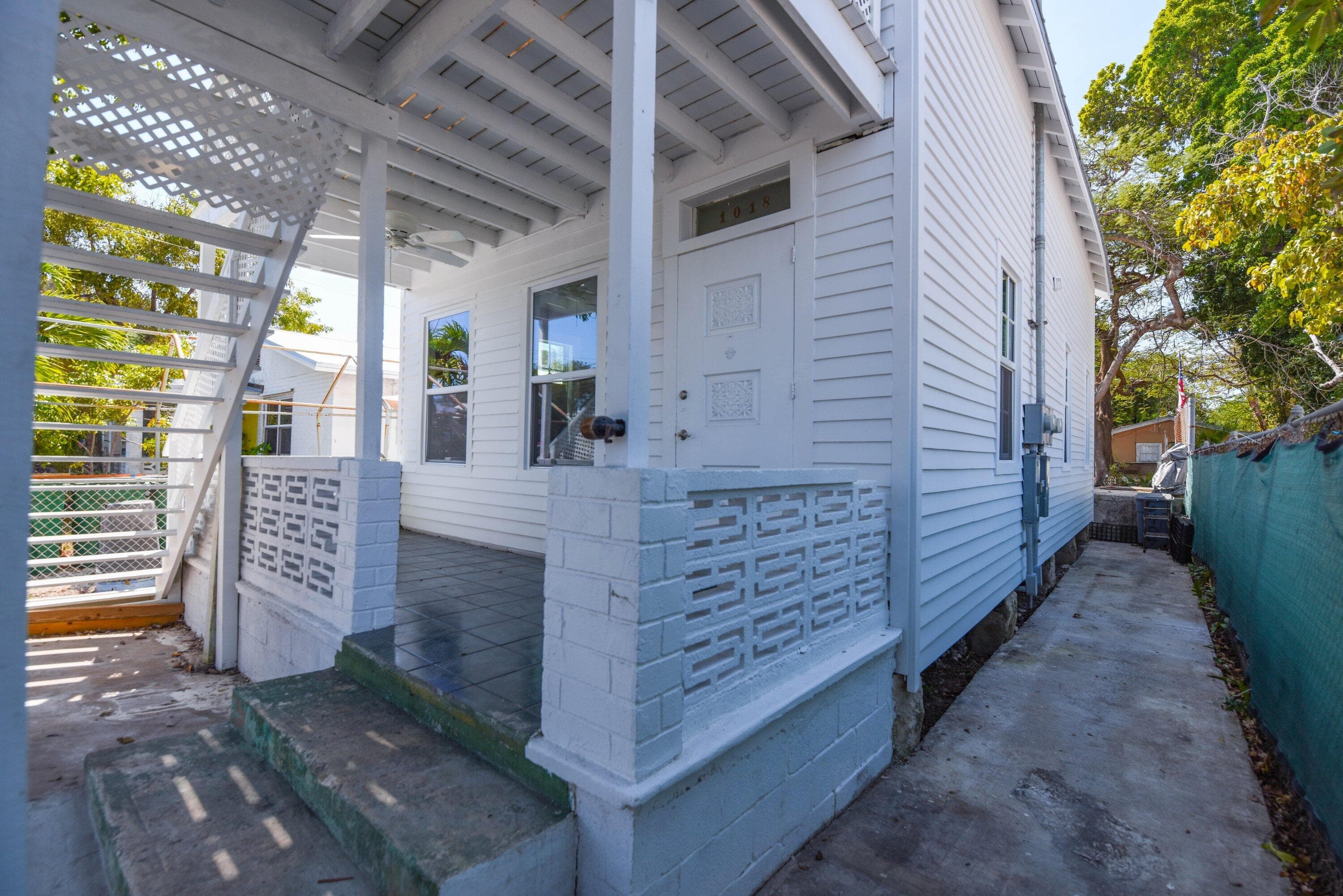 1018 Georgia Street, Key West, FL 33040 — photo 3 of 32