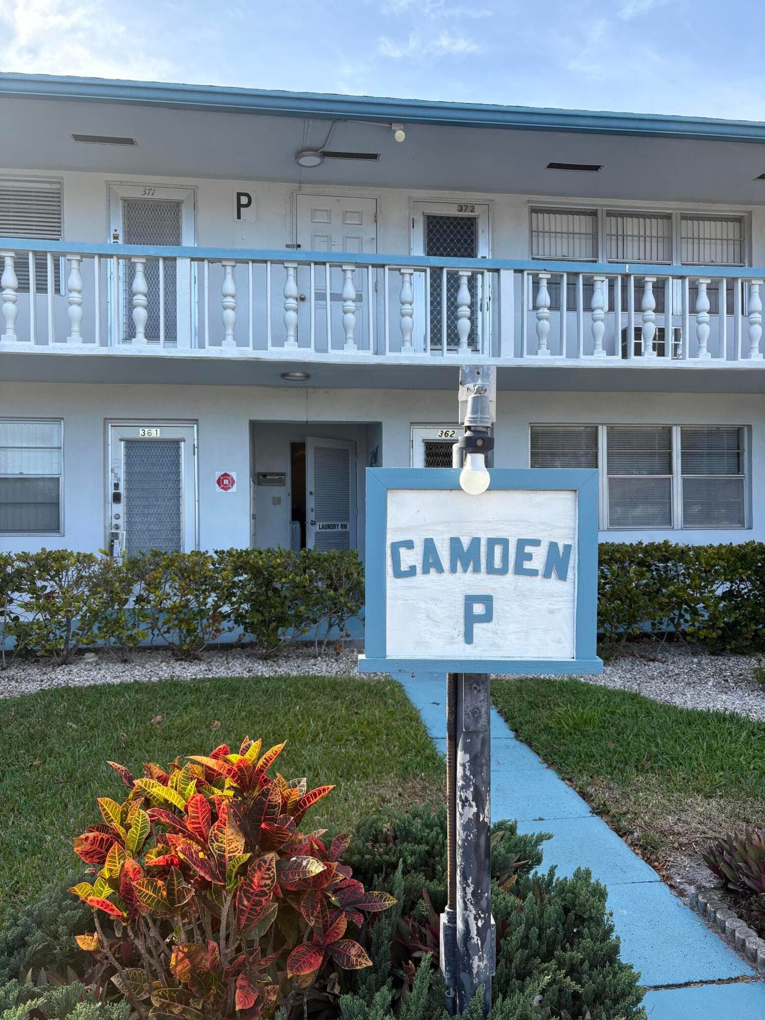 372 Camden P, West Palm Beach, FL 33417 — photo 1 of 21