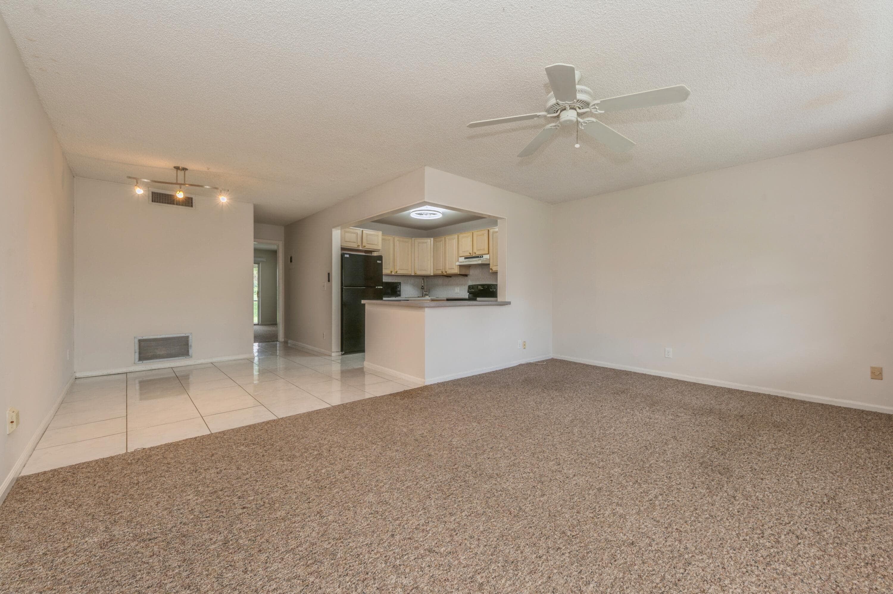 2403 Lowson Boulevard C, Delray Beach, FL 33445 — photo 2 of 18