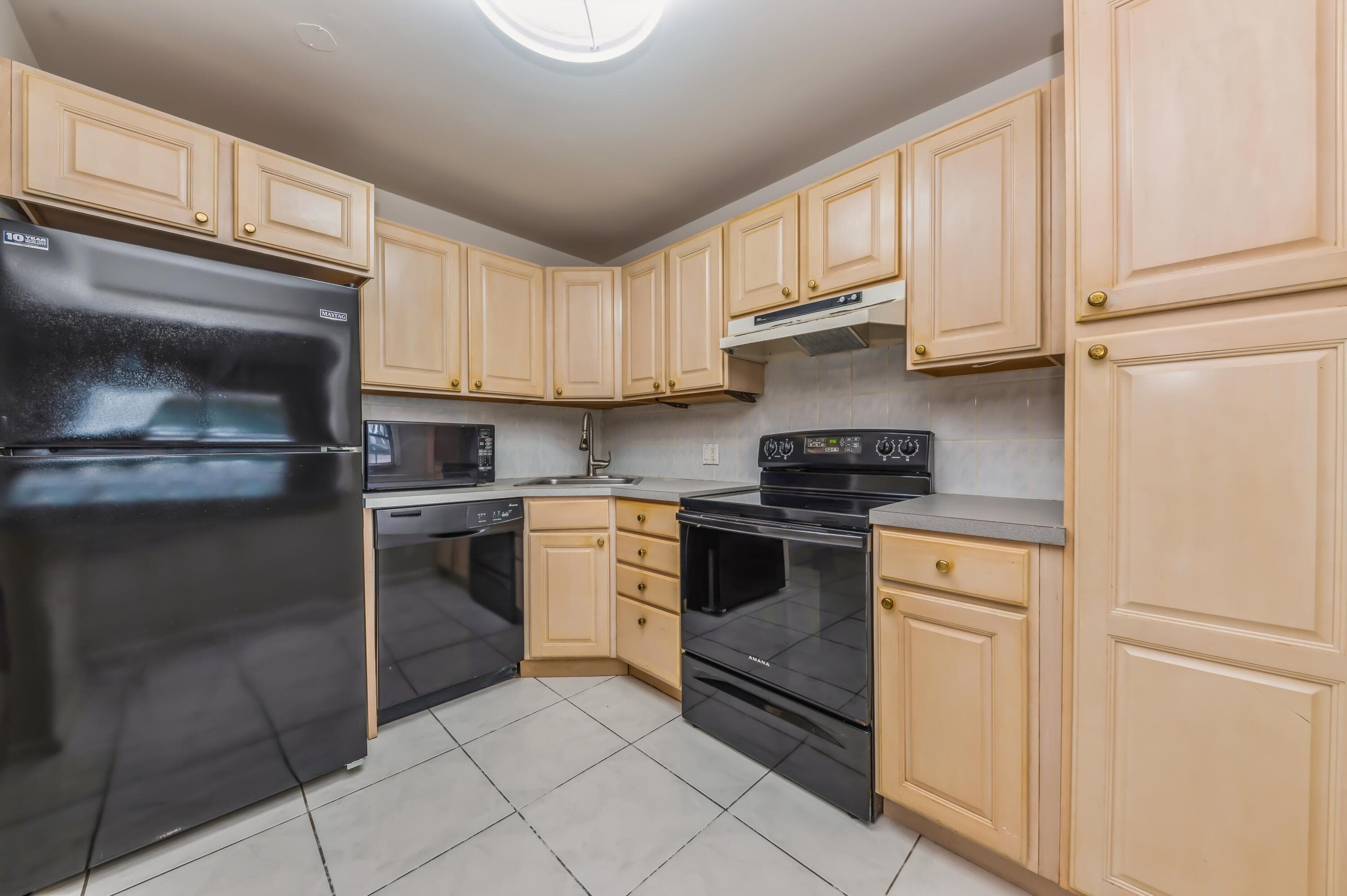 2403 Lowson Boulevard C, Delray Beach, FL 33445 — photo 6 of 18