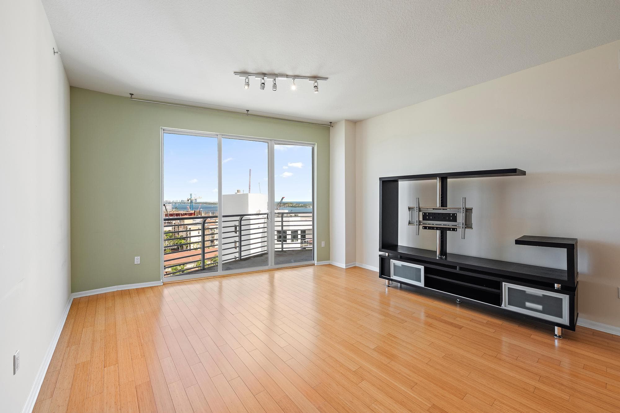 1551 N Flagler Drive Ph L7, West Palm Beach, FL 33401 — photo 8 of 27