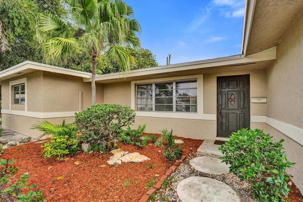 1004 SE 11th Street, Deerfield Beach, FL 33441 — photo 13 of 65