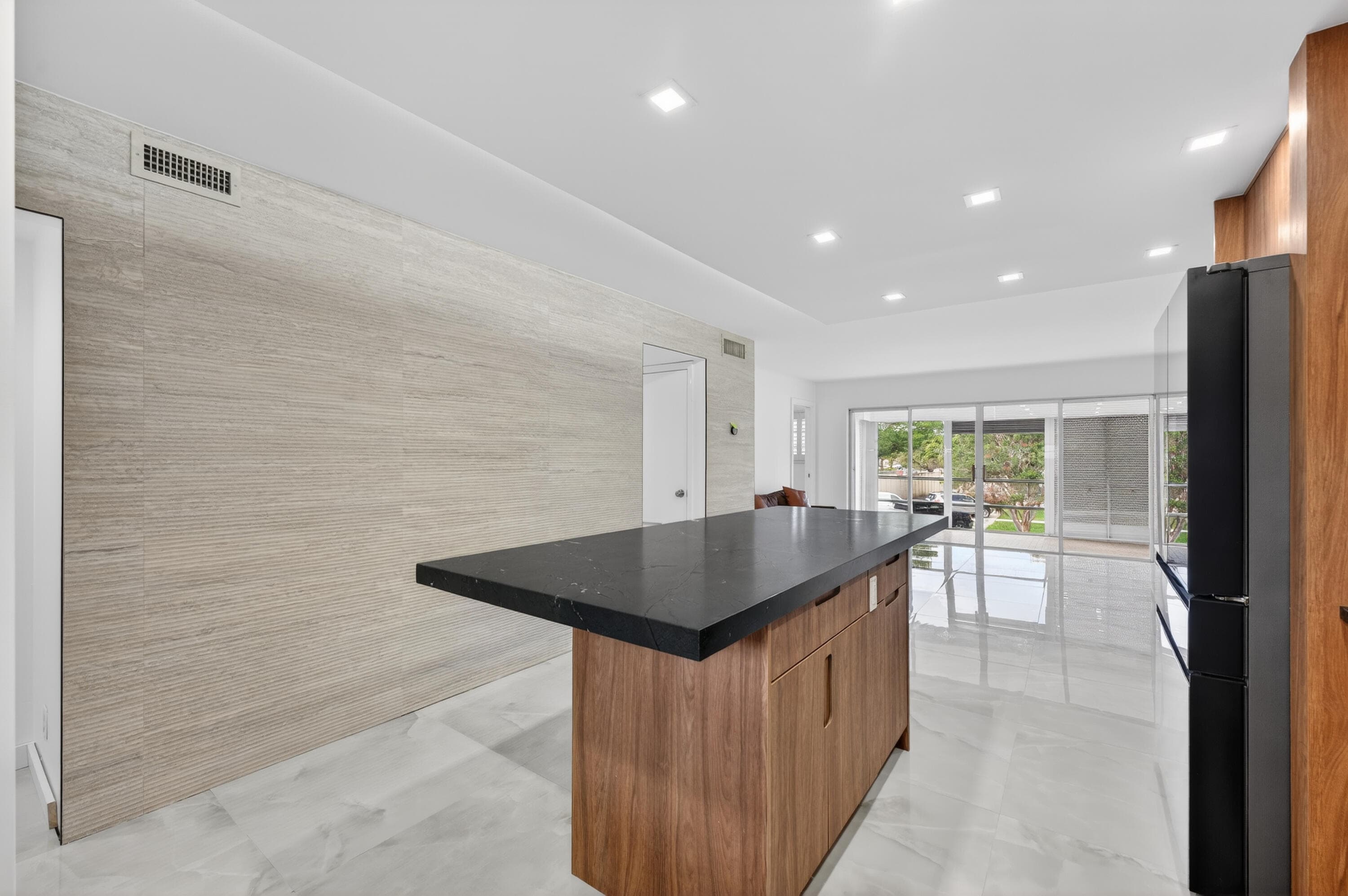 2134 NE 36th Street 82, Lighthouse Point, FL 33064 — photo 8 of 38