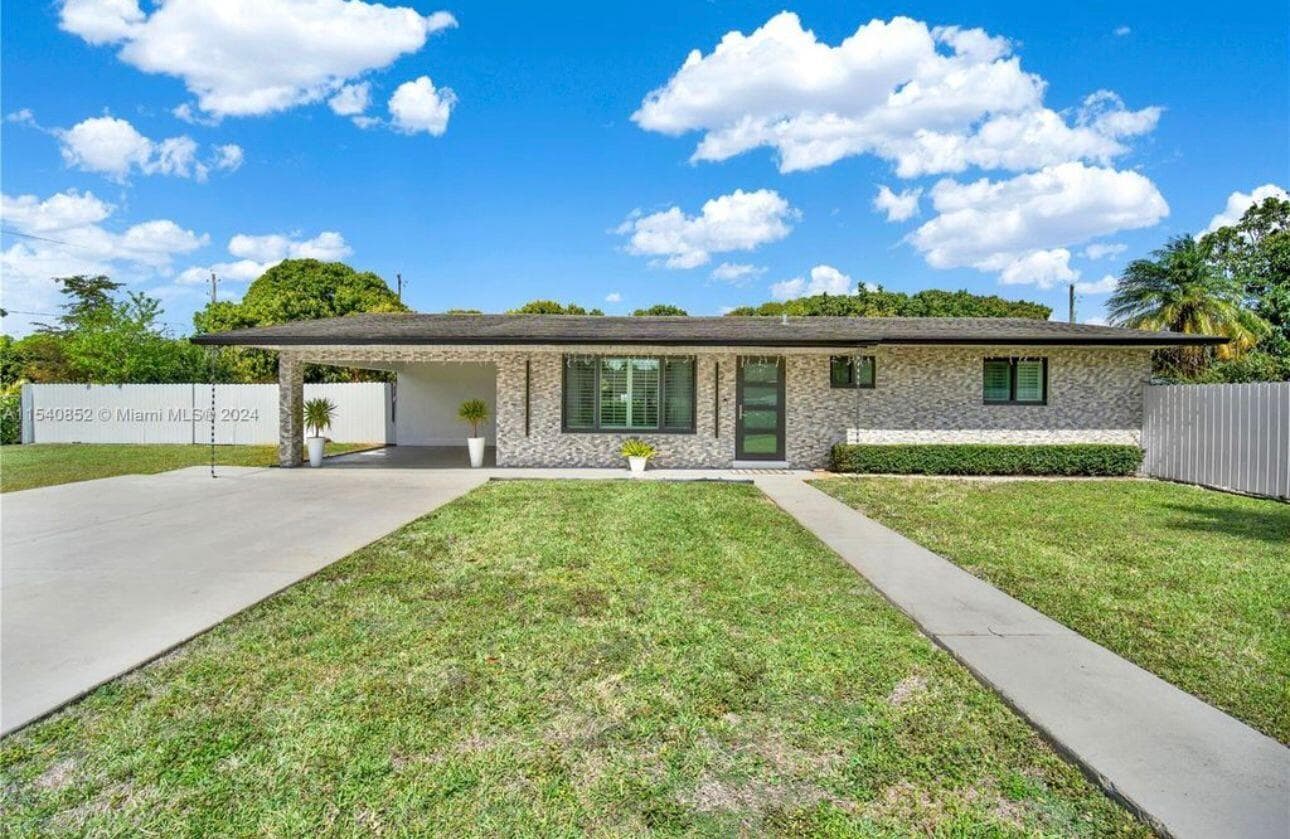 18295 SW 294th Street, Homestead, FL 33030 — photo 4 of 38