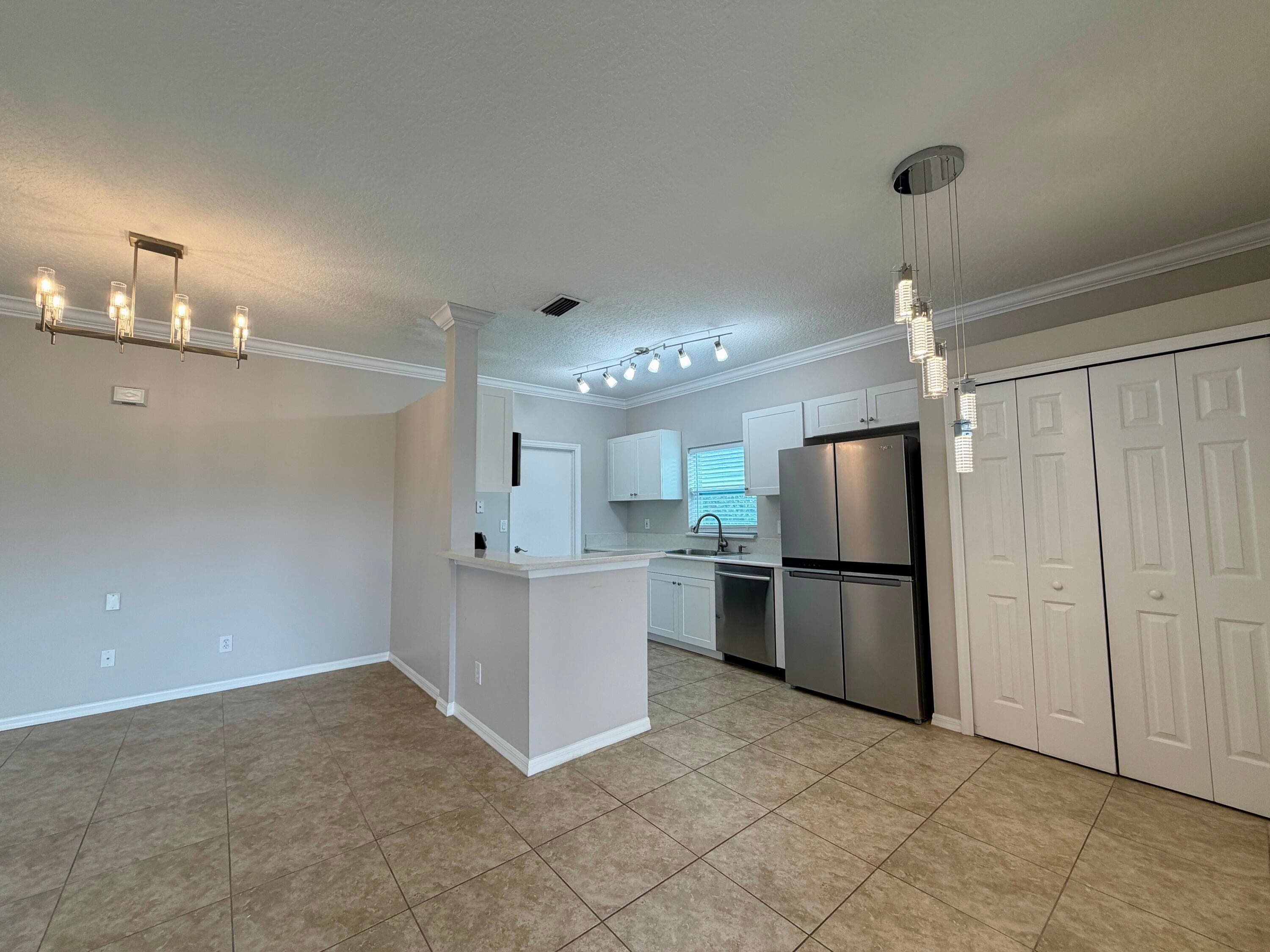 6295 33rd Manor, Vero Beach, FL 32966 — photo 5 of 28