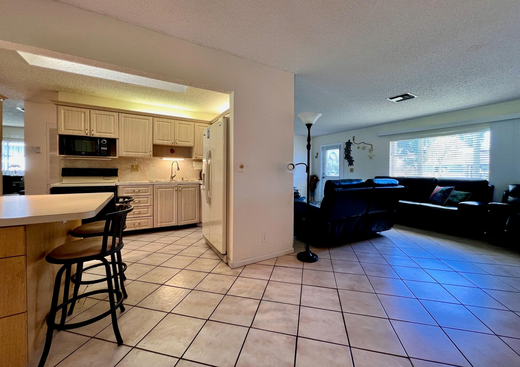 3465 Amalfi Drive, West Palm Beach, FL 33417 — photo 6 of 18