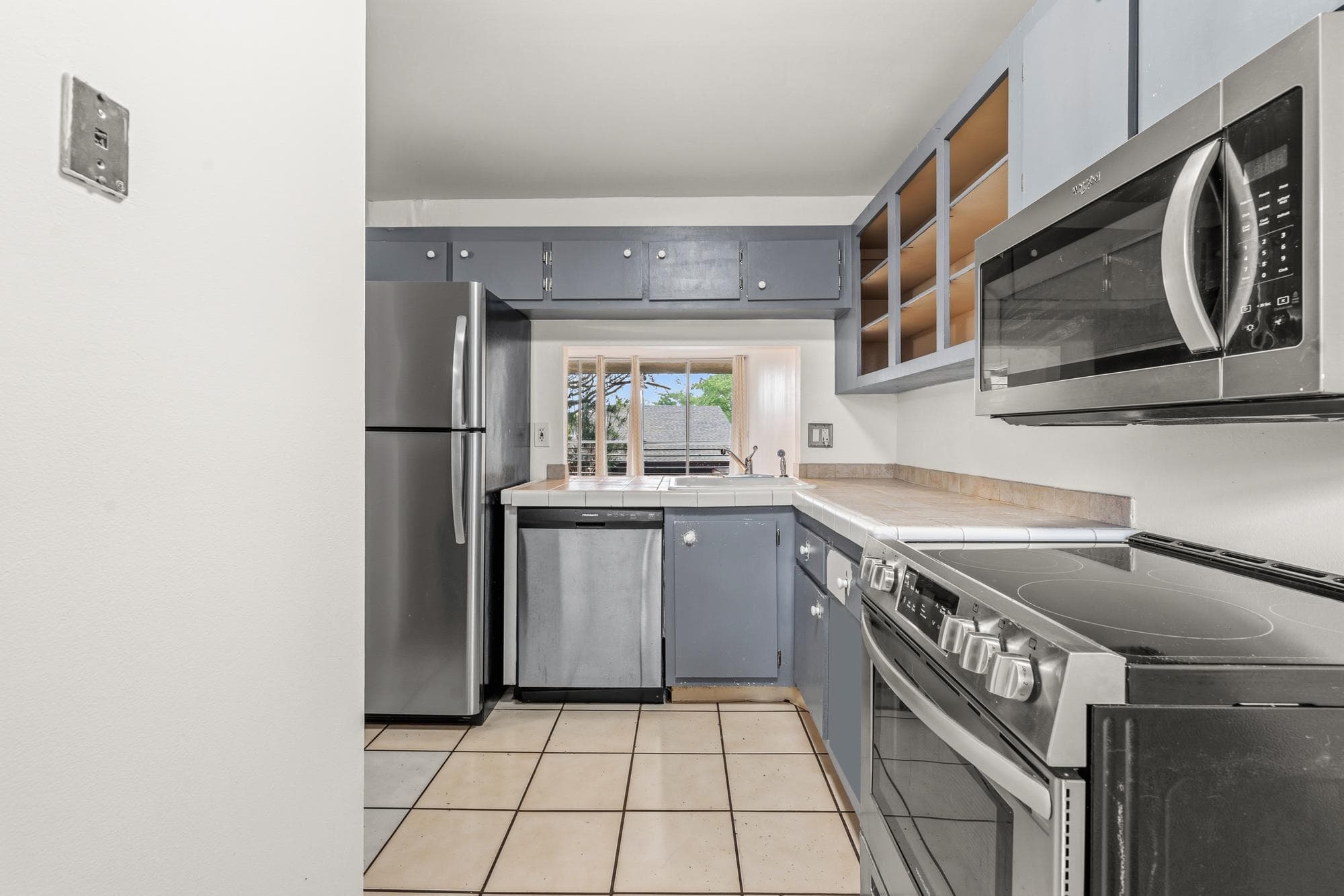 9340 Lagoon Place 206, Davie, FL 33324 — photo 4 of 26