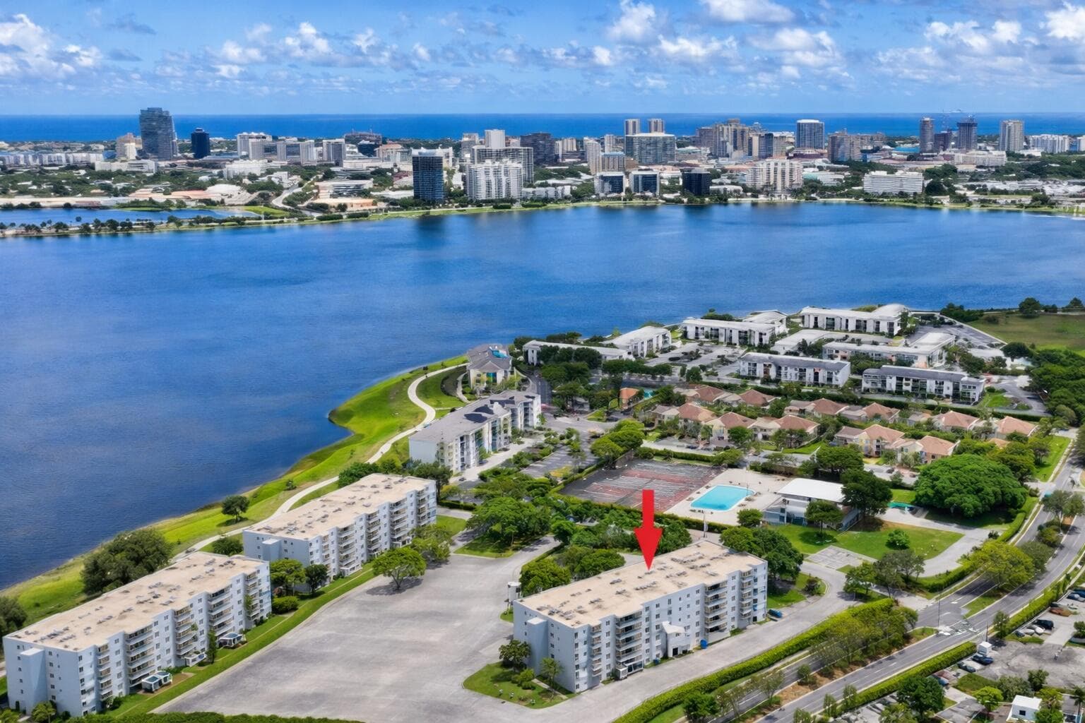 500 Executive Center Drive 2h, West Palm Beach, FL 33401 — photo 2 of 12