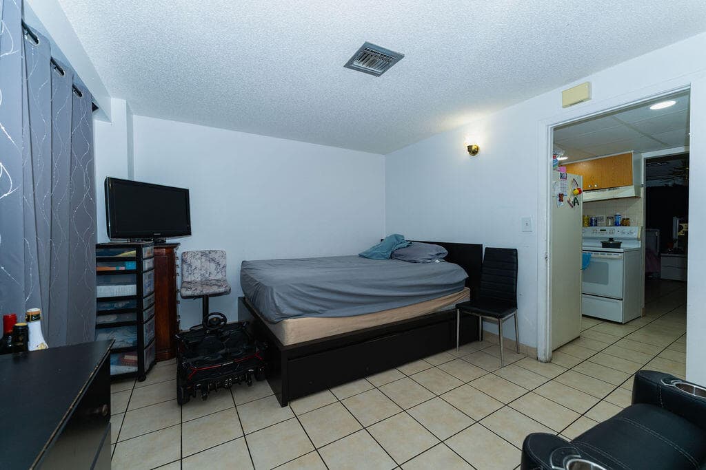 777 SW 9th Avenue 409, Miami, FL 33130 — photo 9 of 32