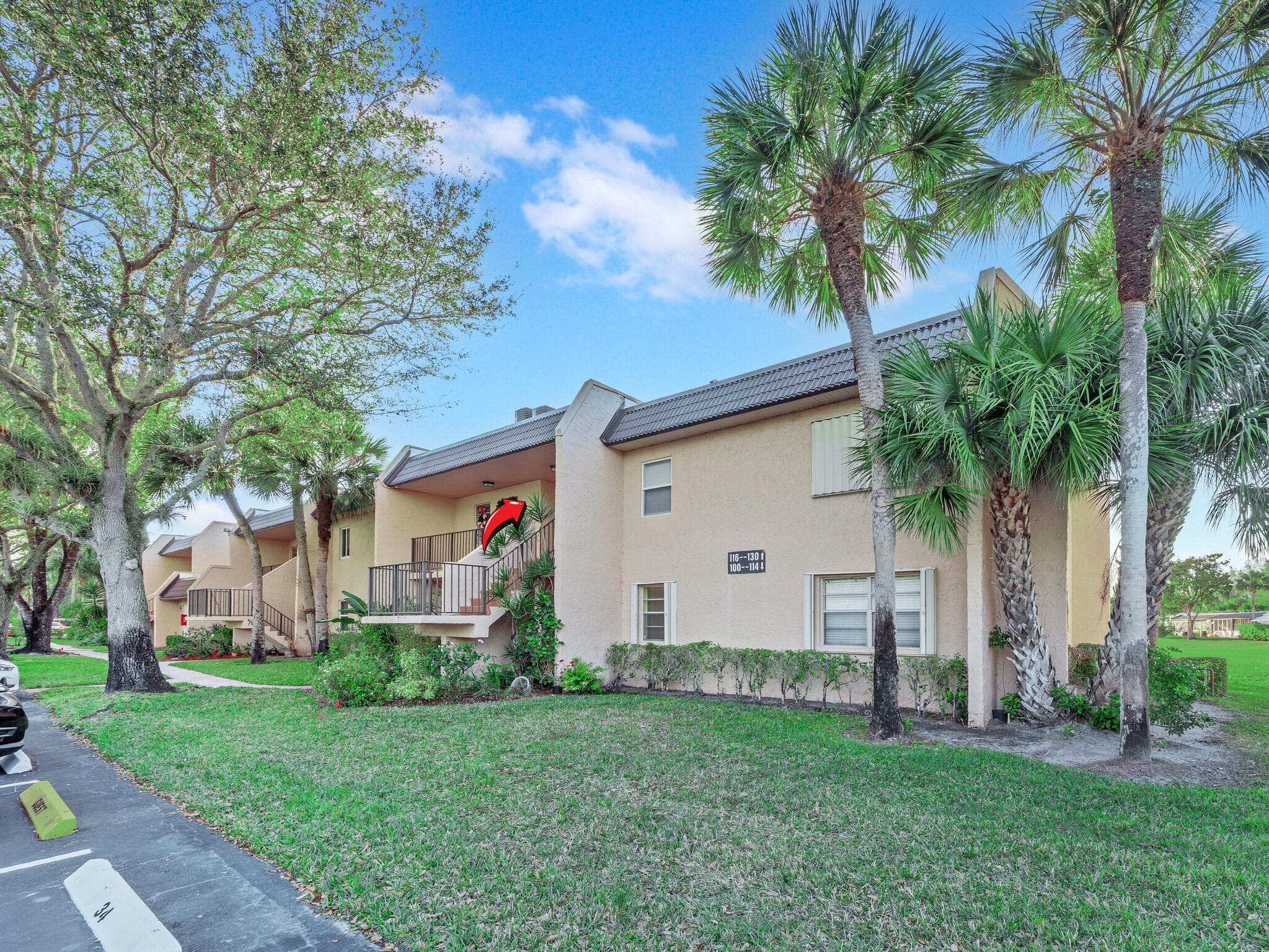 130 Lake Constance Drive, West Palm Beach, FL 33411 — photo 2 of 42