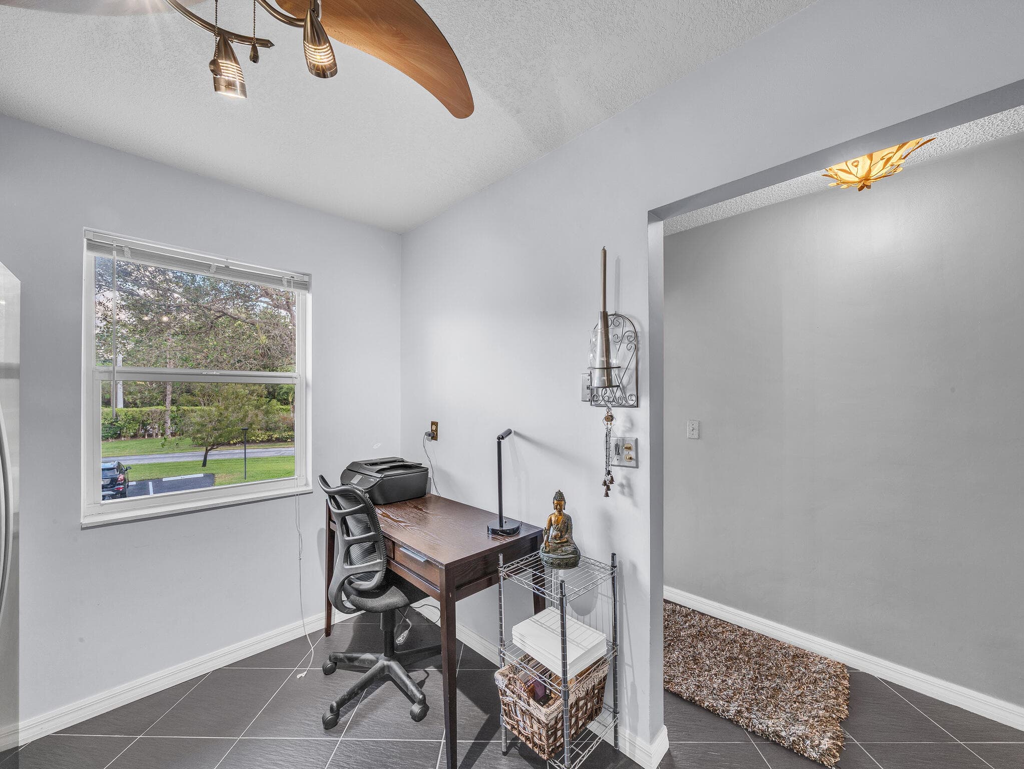 130 Lake Constance Drive, West Palm Beach, FL 33411 — photo 7 of 42