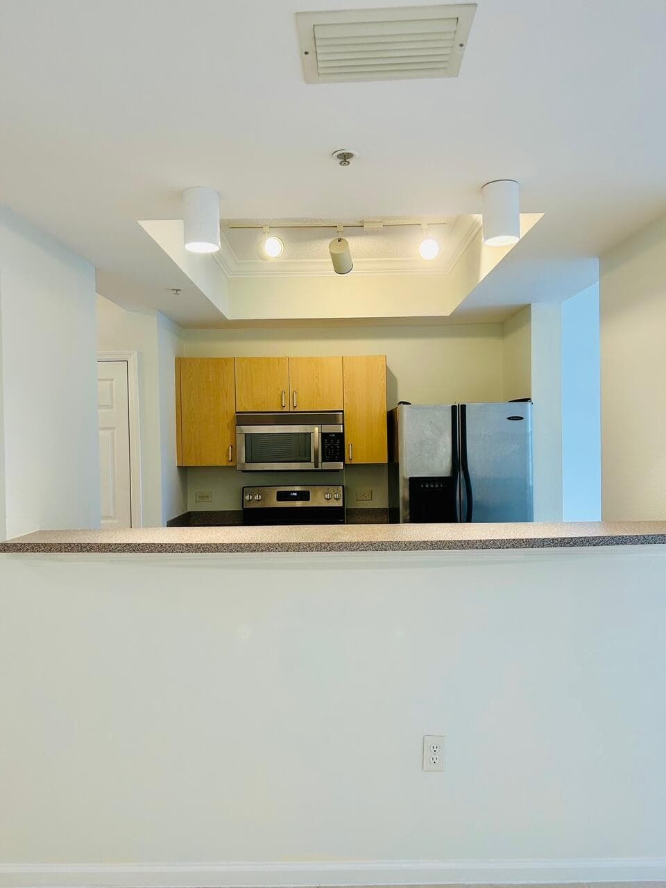 533 NE 3rd Avenue 204, Fort Lauderdale, FL 33301 — photo 11 of 23