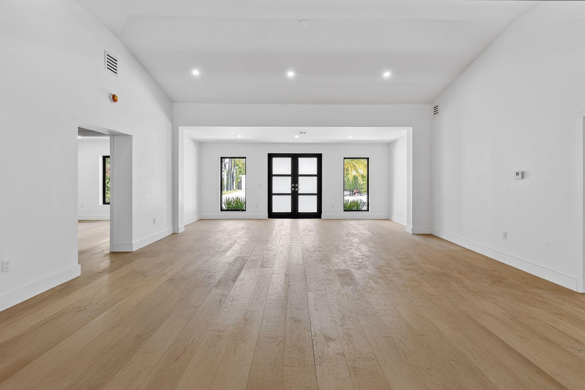 326 Palmetto Street, West Palm Beach, FL 33405 — photo 8 of 62