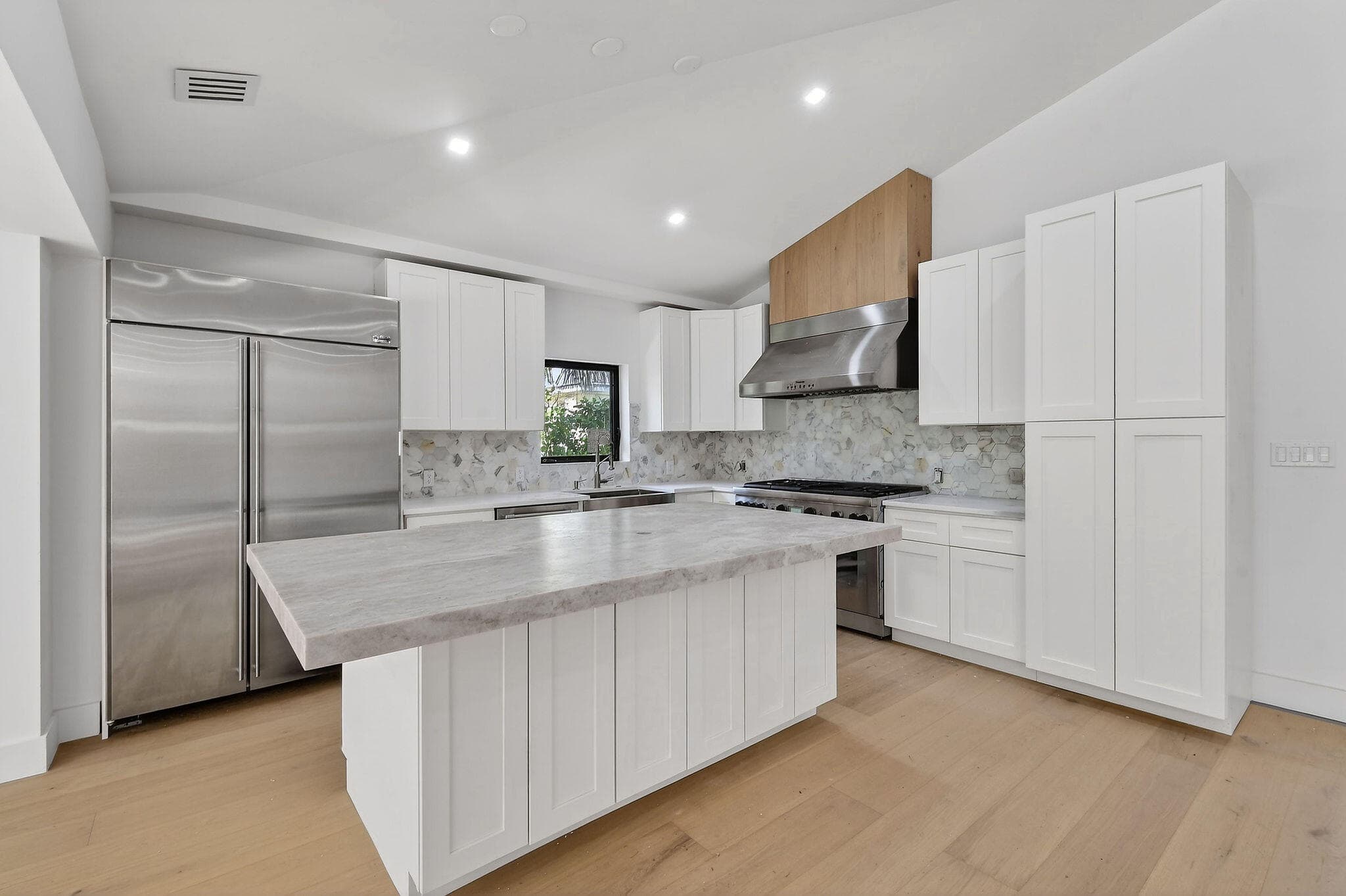 326 Palmetto Street, West Palm Beach, FL 33405 — photo 17 of 62