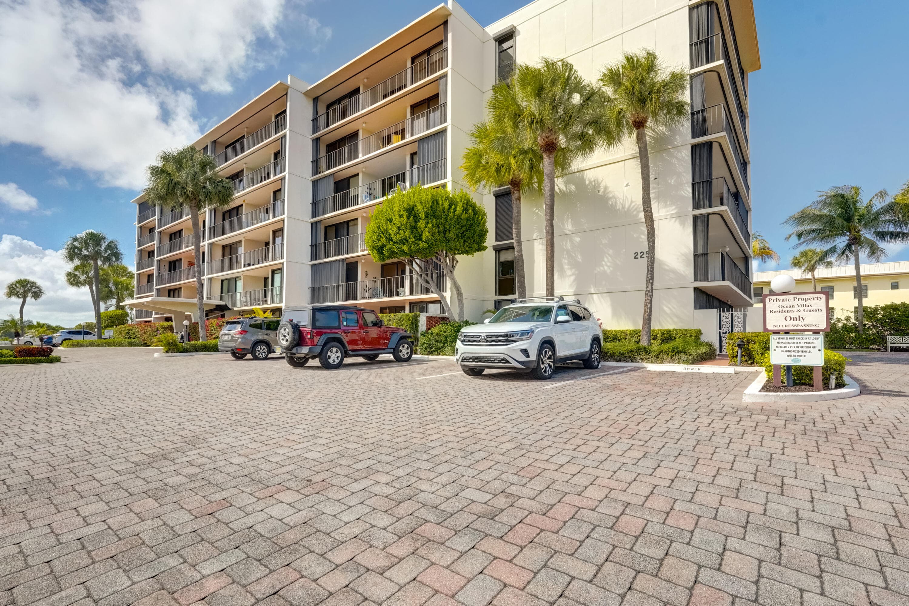 225 Beach Road 503, Tequesta, FL 33469 — photo 10 of 43