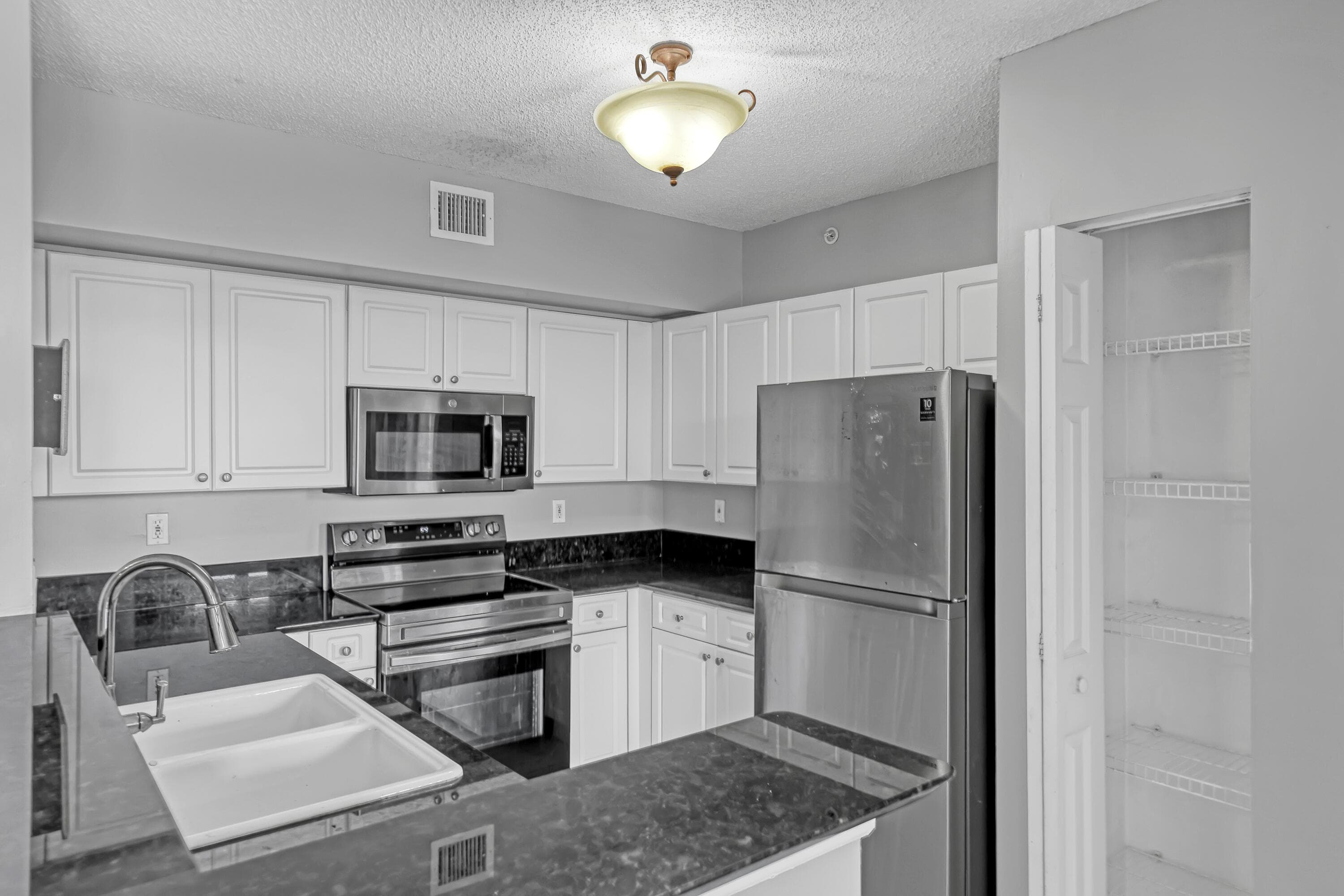 651 Okeechobee Boulevard 403, West Palm Beach, FL 33401 — photo 16 of 39