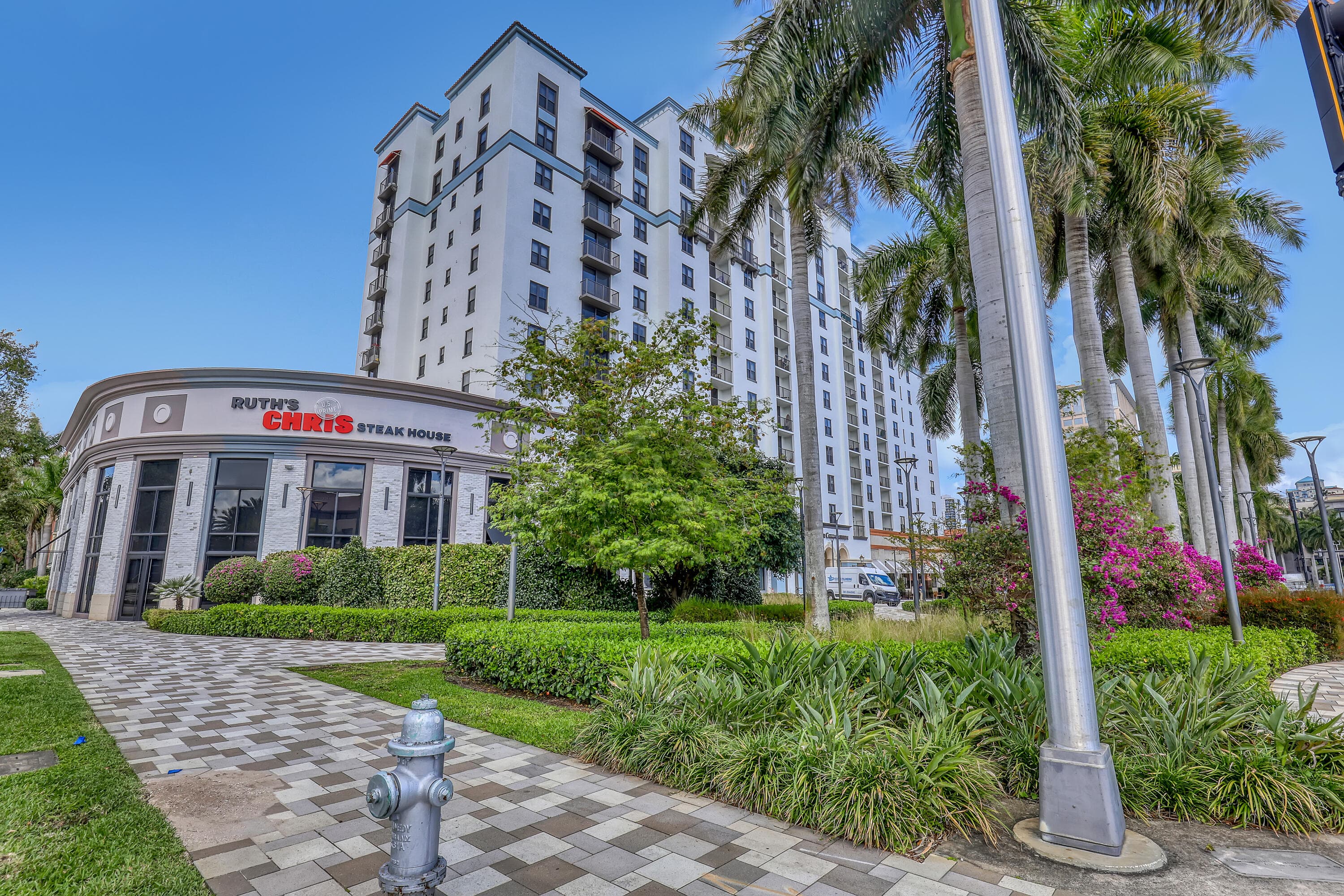 651 Okeechobee Boulevard 403, West Palm Beach, FL 33401 — photo 1 of 39