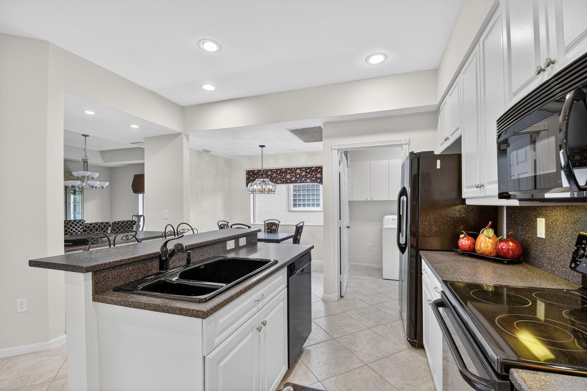 8046 Via Grande, Boynton Beach, FL 33437 — photo 12 of 52
