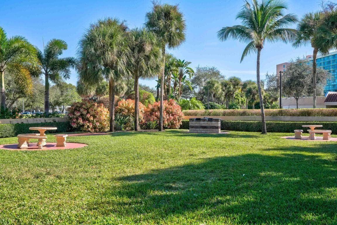 400 Uno Lago Drive 103, Juno Beach, FL 33408 — photo 44 of 47