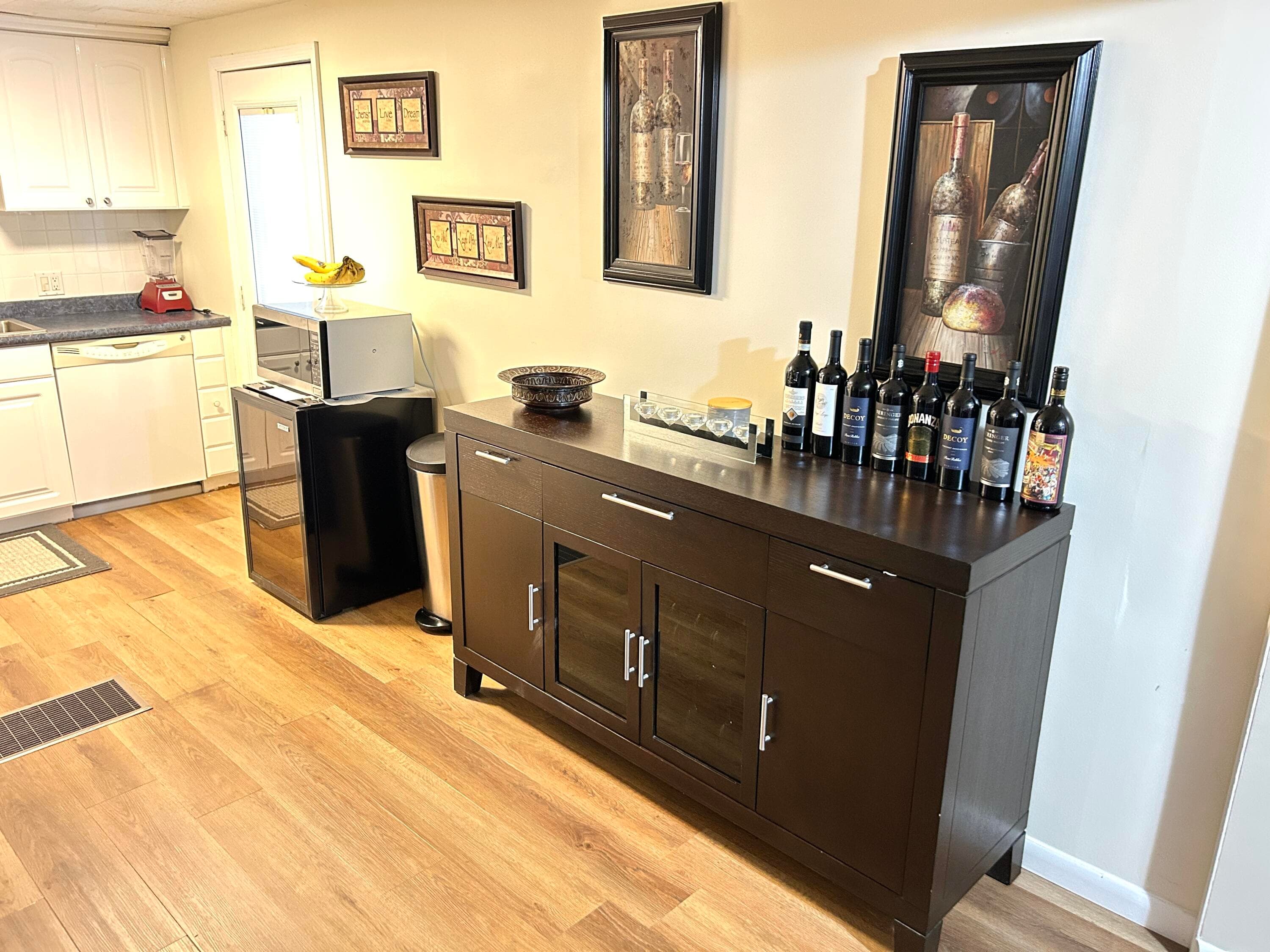 1541 S 32nd Avenue, Hollywood, FL 33021 — photo 9 of 40